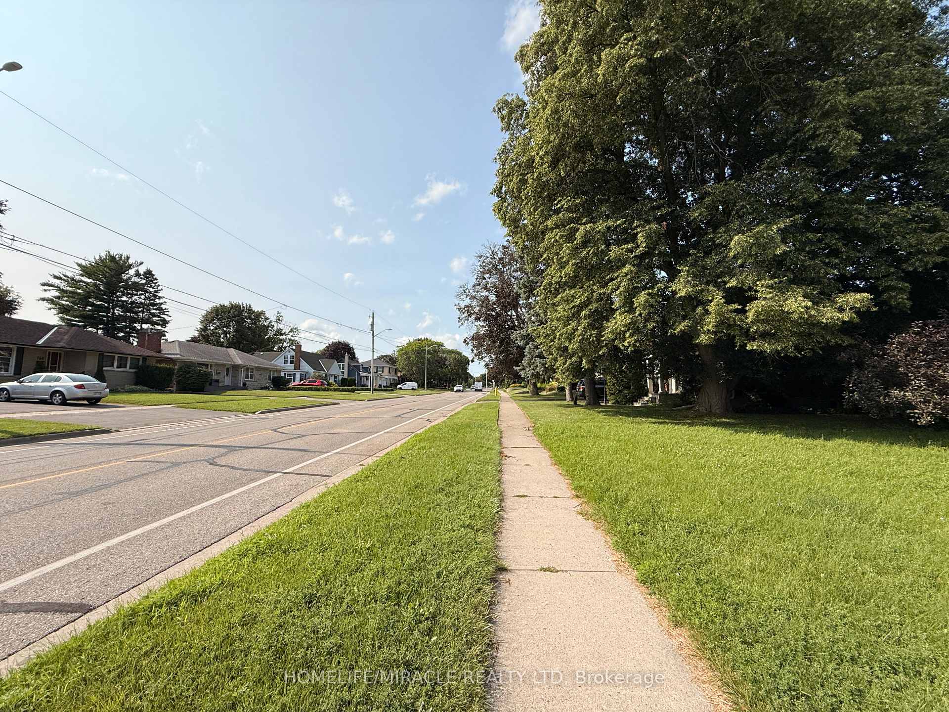 Photo 23 of 755 Somerville Street, Oshawa, Centennial — HOMEH