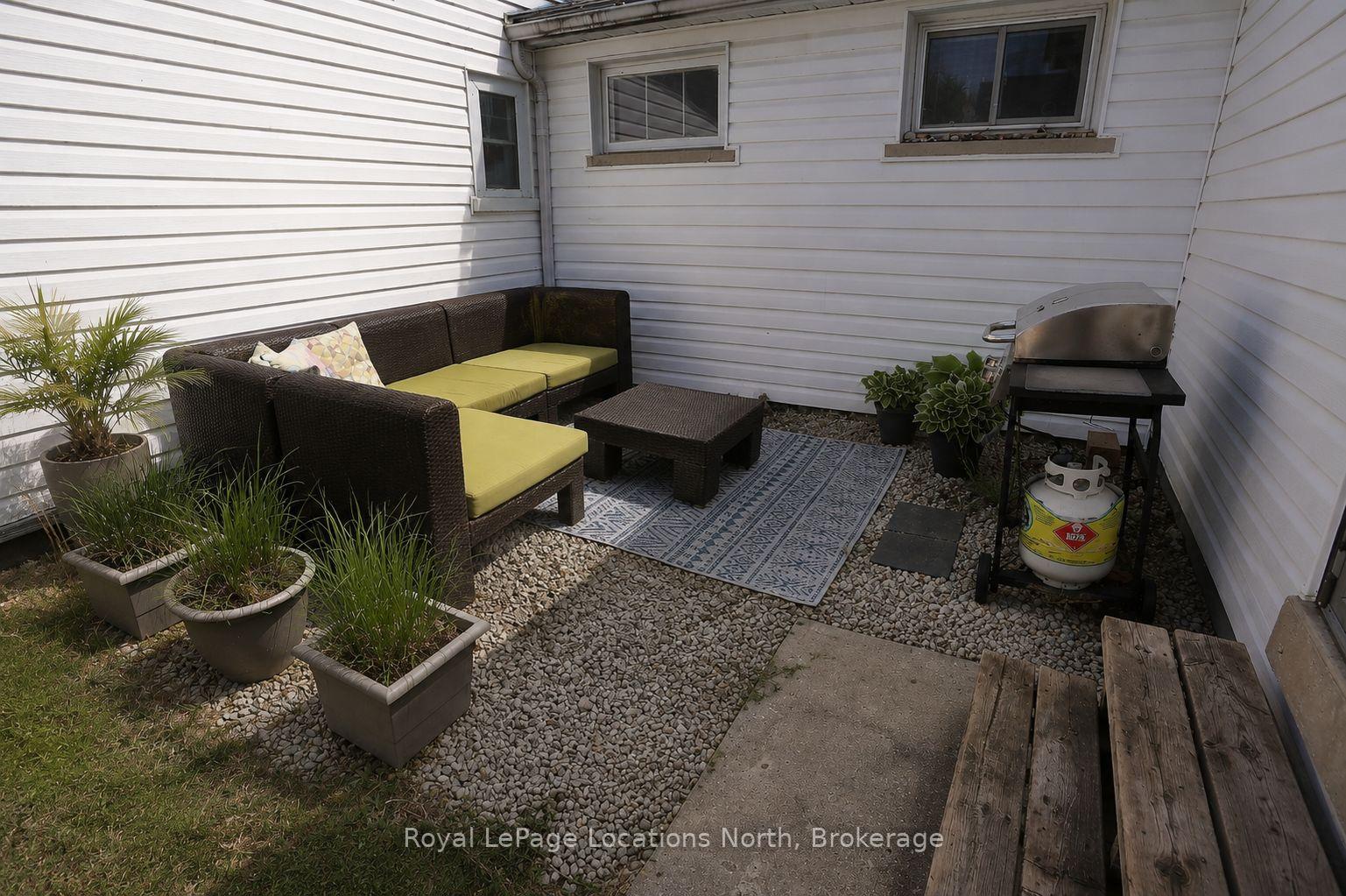 Photo 12 of 85 Fourth Street W, Collingwood — HOMEH