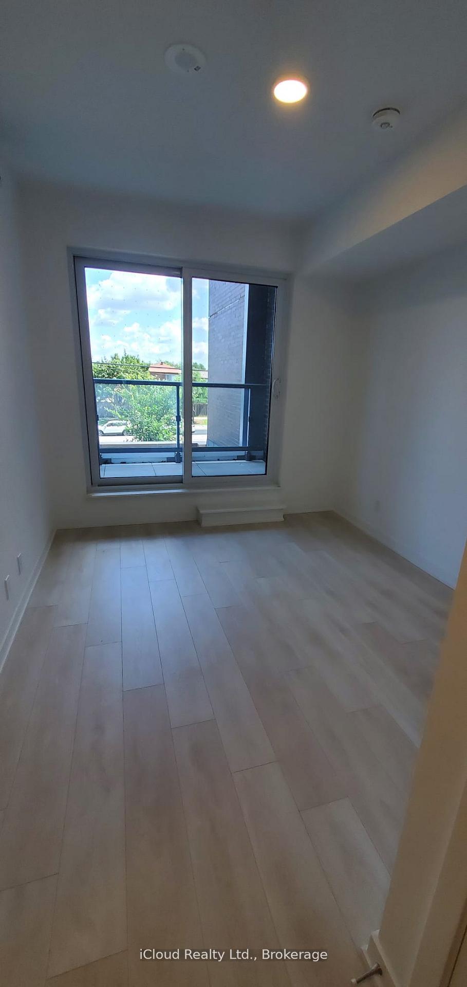 Photo 3 of Unit 210, 7950 Bathurst Street, Vaughan, Beverley Glen — HOMEH