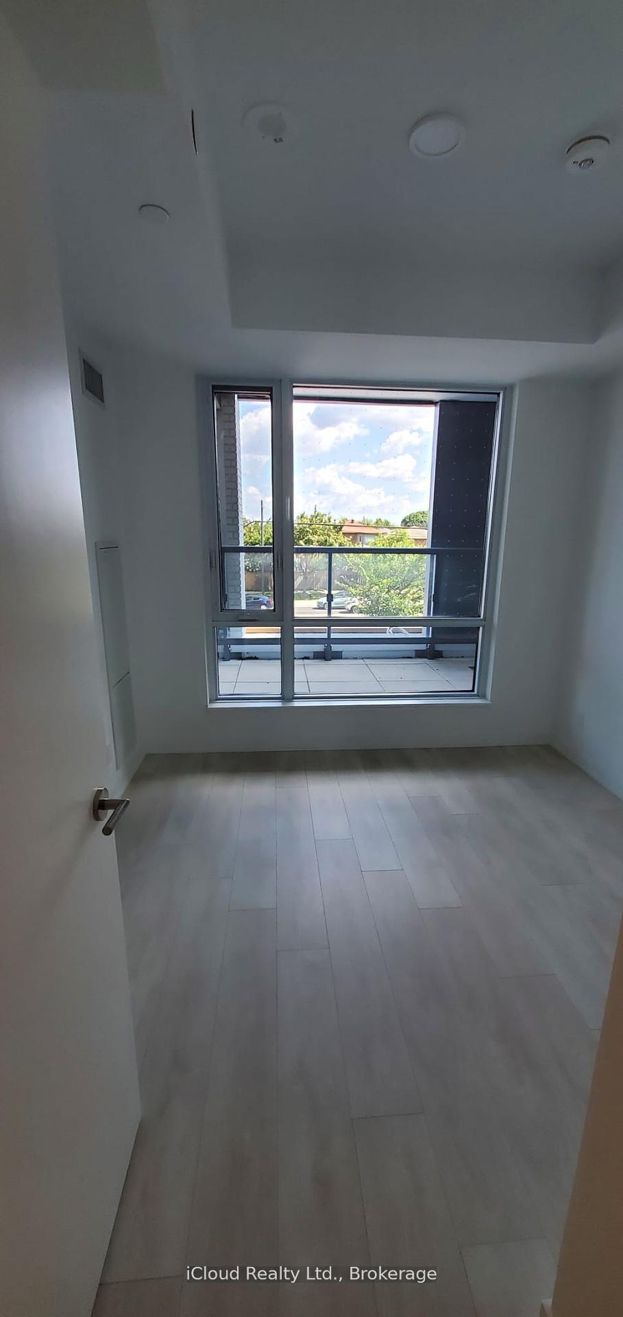 Photo 8 of Unit 210, 7950 Bathurst Street, Vaughan, Beverley Glen — HOMEH