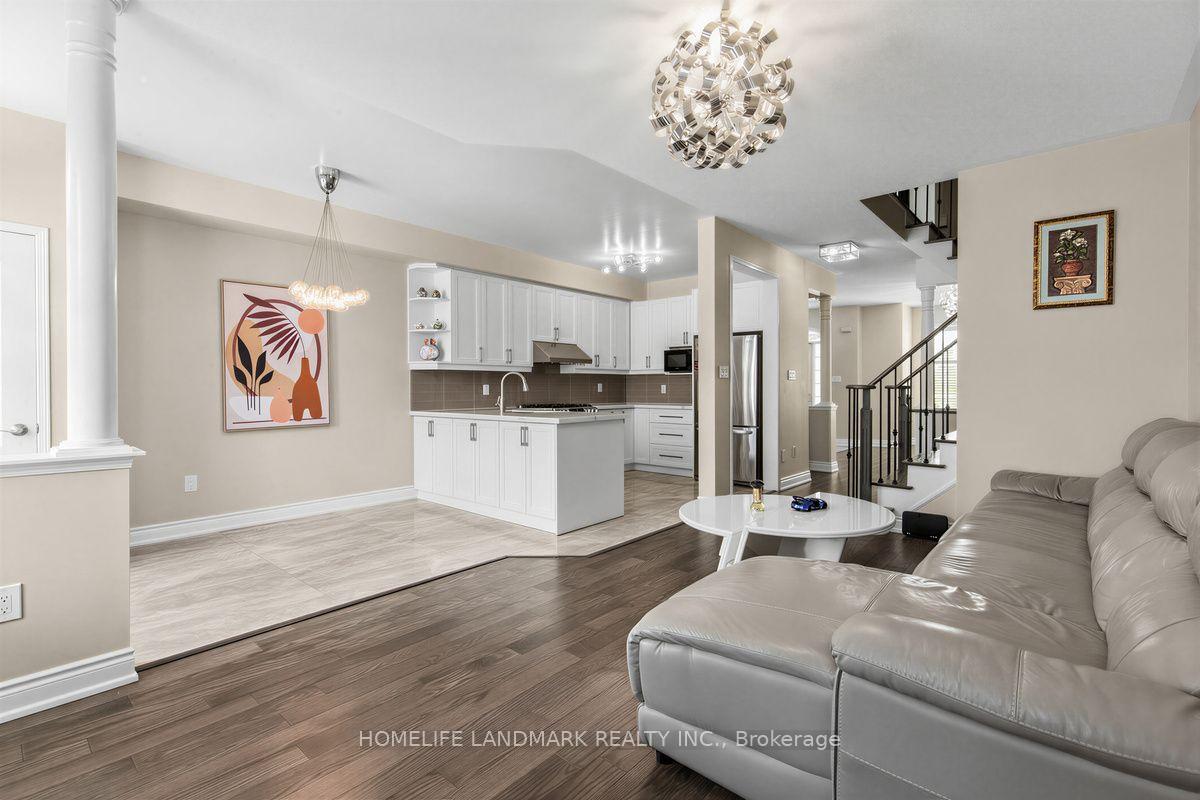 Photo 5 of 2300 Bur Oak Avenue, Markham, Greensborough — HOMEH