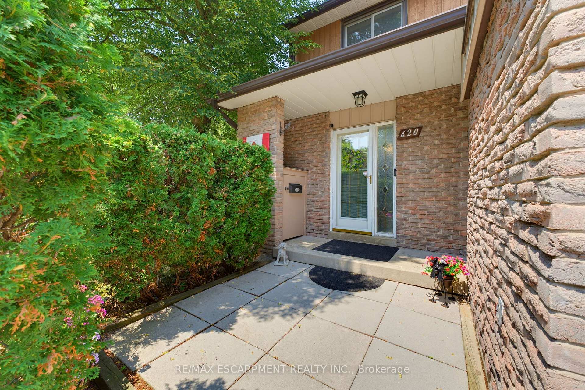 Photo 2 of 620 Forestwood Crescent, Burlington, Appleby — HOMEH