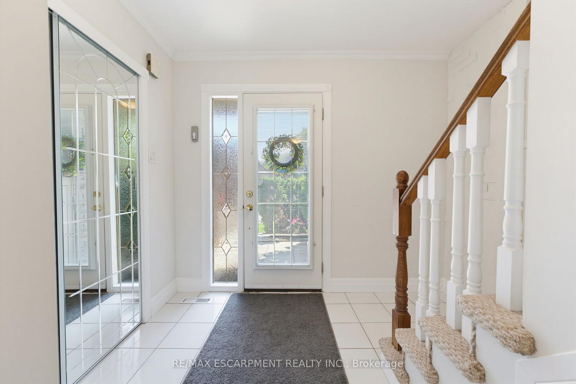 Photo 3 of 620 Forestwood Crescent, Burlington, Appleby — HOMEH