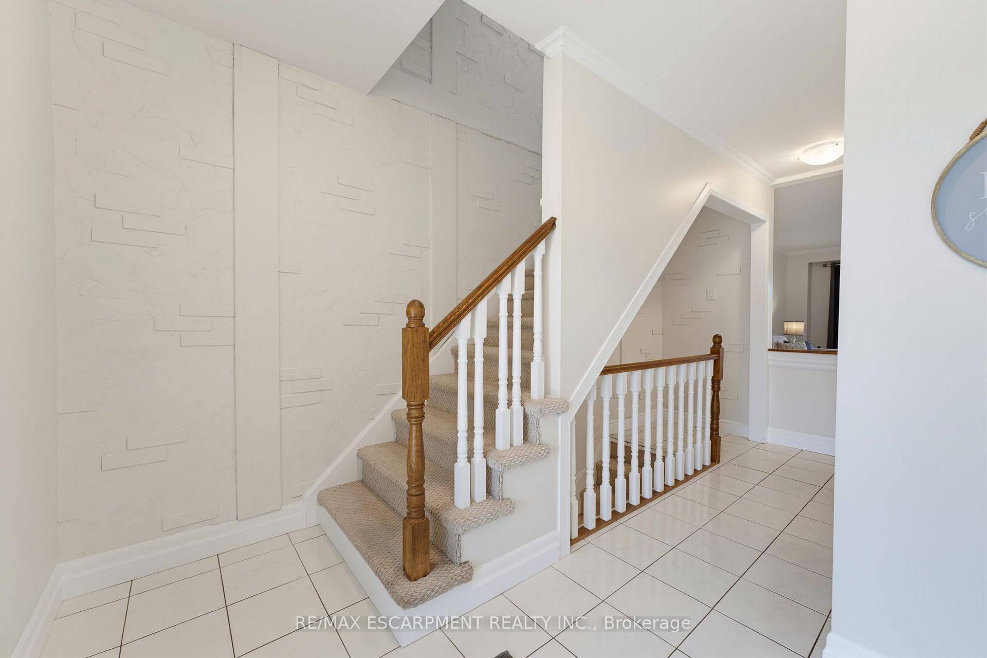Photo 13 of 620 Forestwood Crescent, Burlington, Appleby — HOMEH