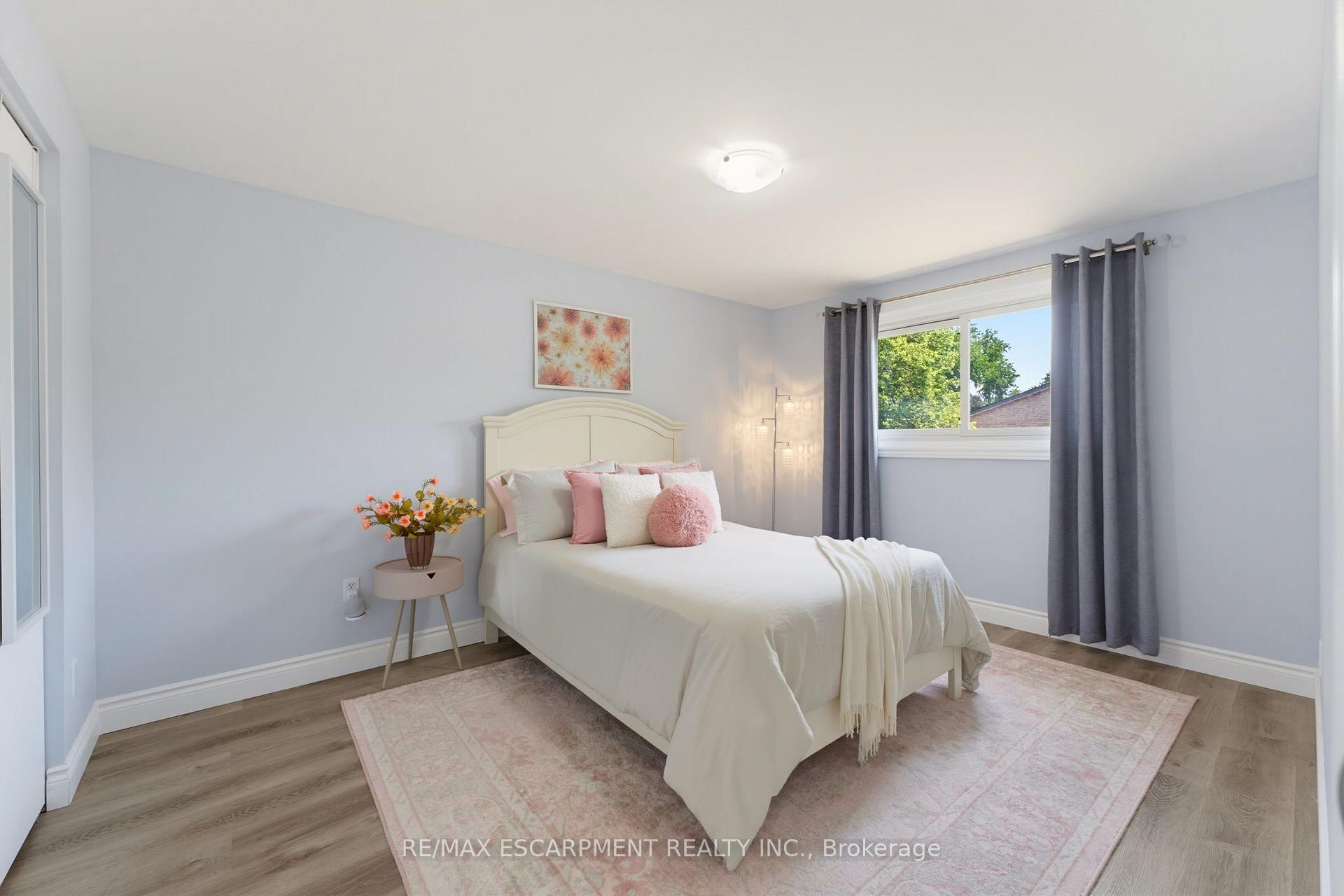 Photo 14 of 620 Forestwood Crescent, Burlington, Appleby — HOMEH