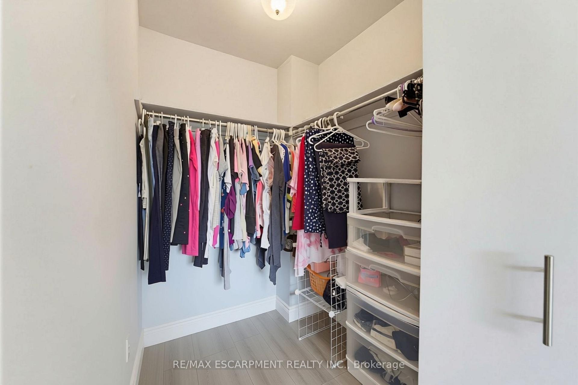 Photo 16 of 620 Forestwood Crescent, Burlington, Appleby — HOMEH