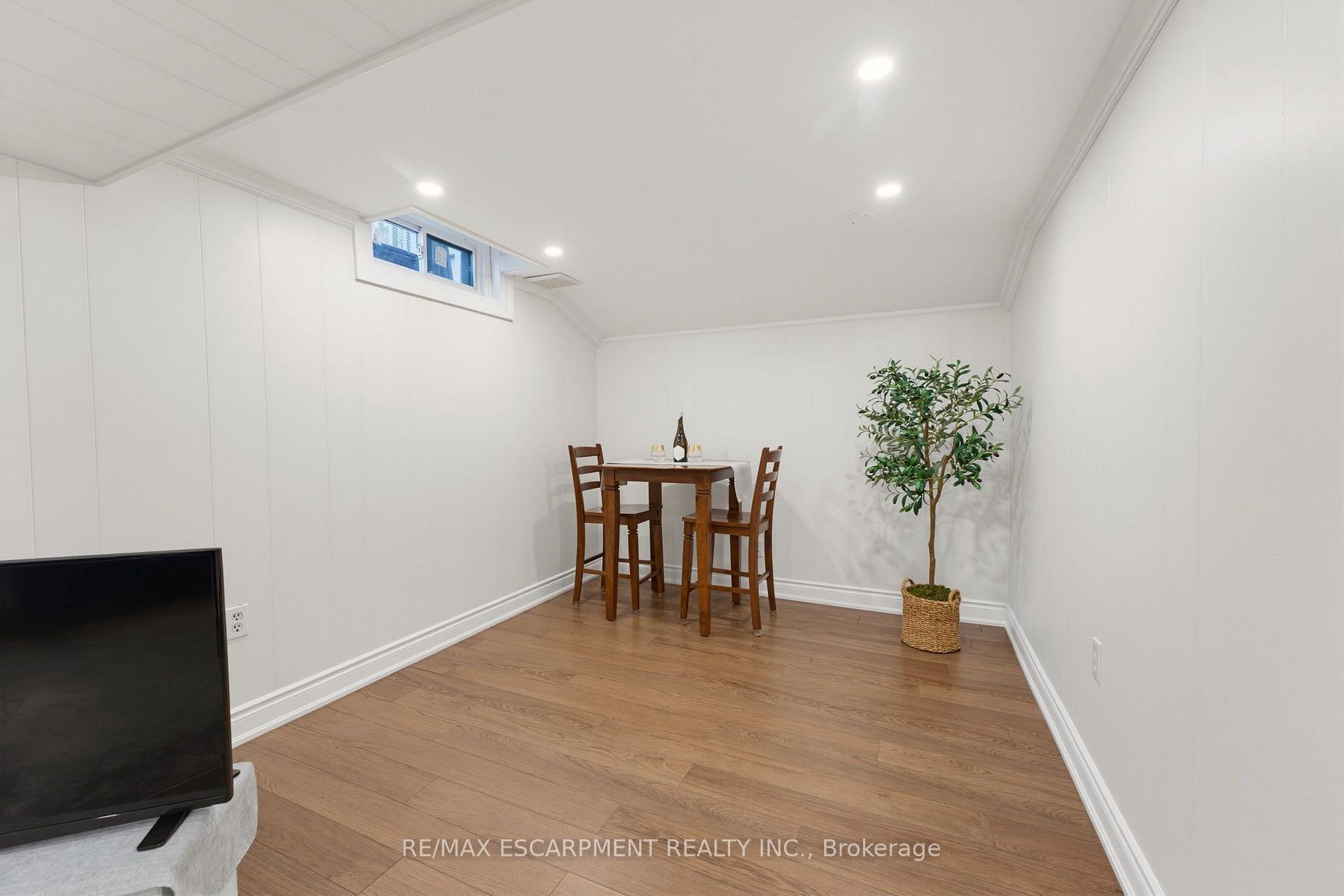 Photo 25 of 620 Forestwood Crescent, Burlington, Appleby — HOMEH