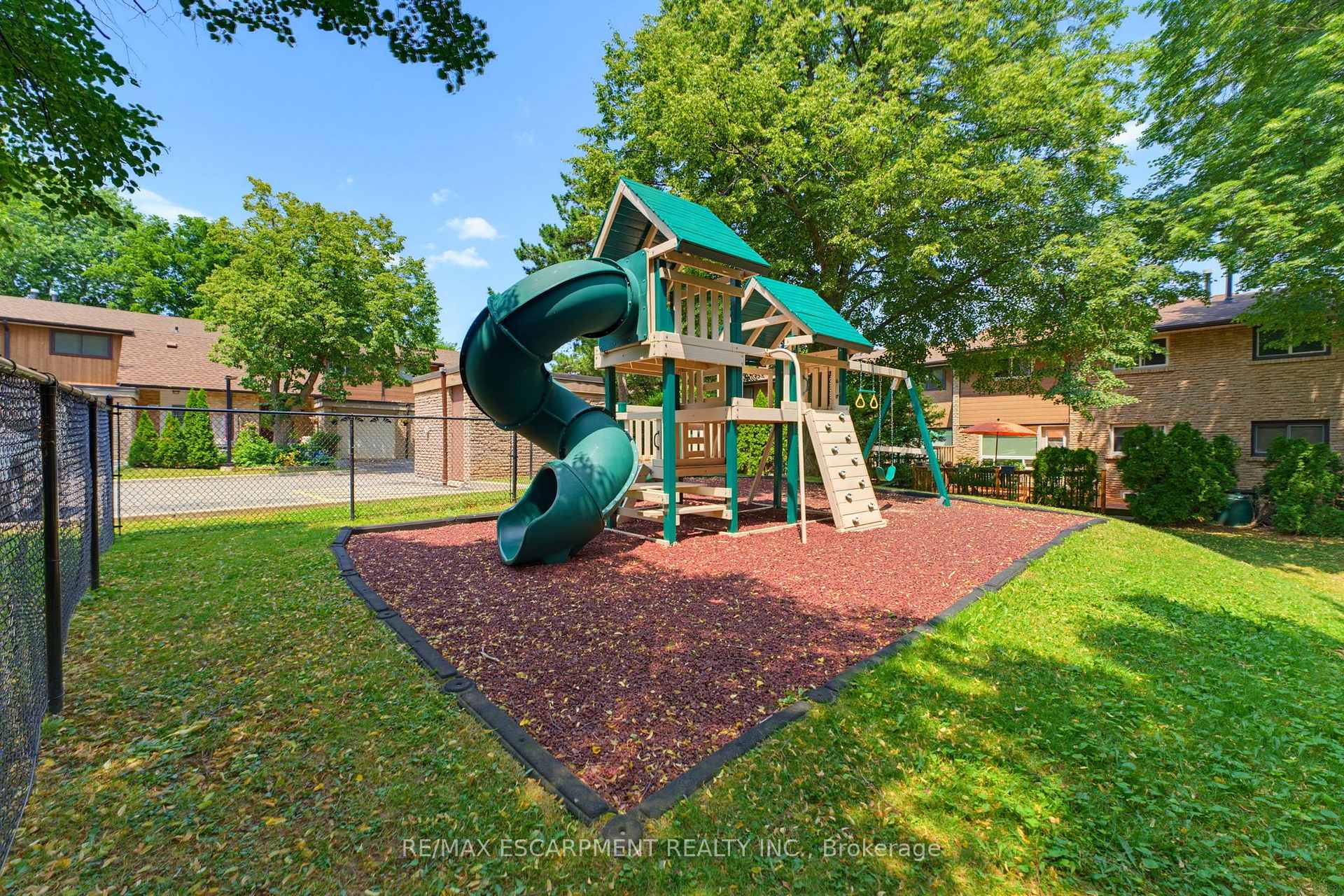 Photo 39 of 620 Forestwood Crescent, Burlington, Appleby — HOMEH