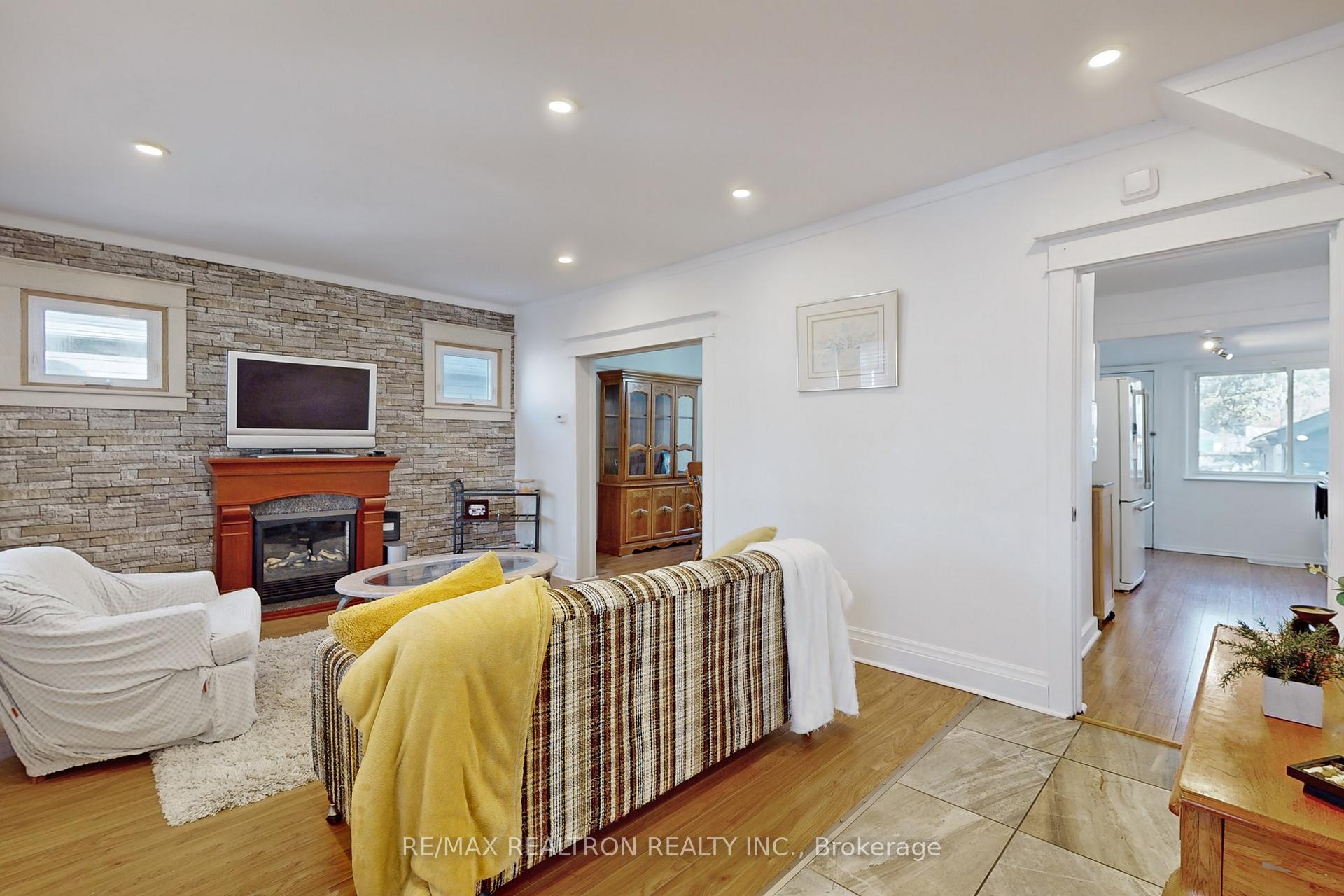 Photo 1 of 14 Myrtle Avenue, Welland, Welland Downtown — HOMEH