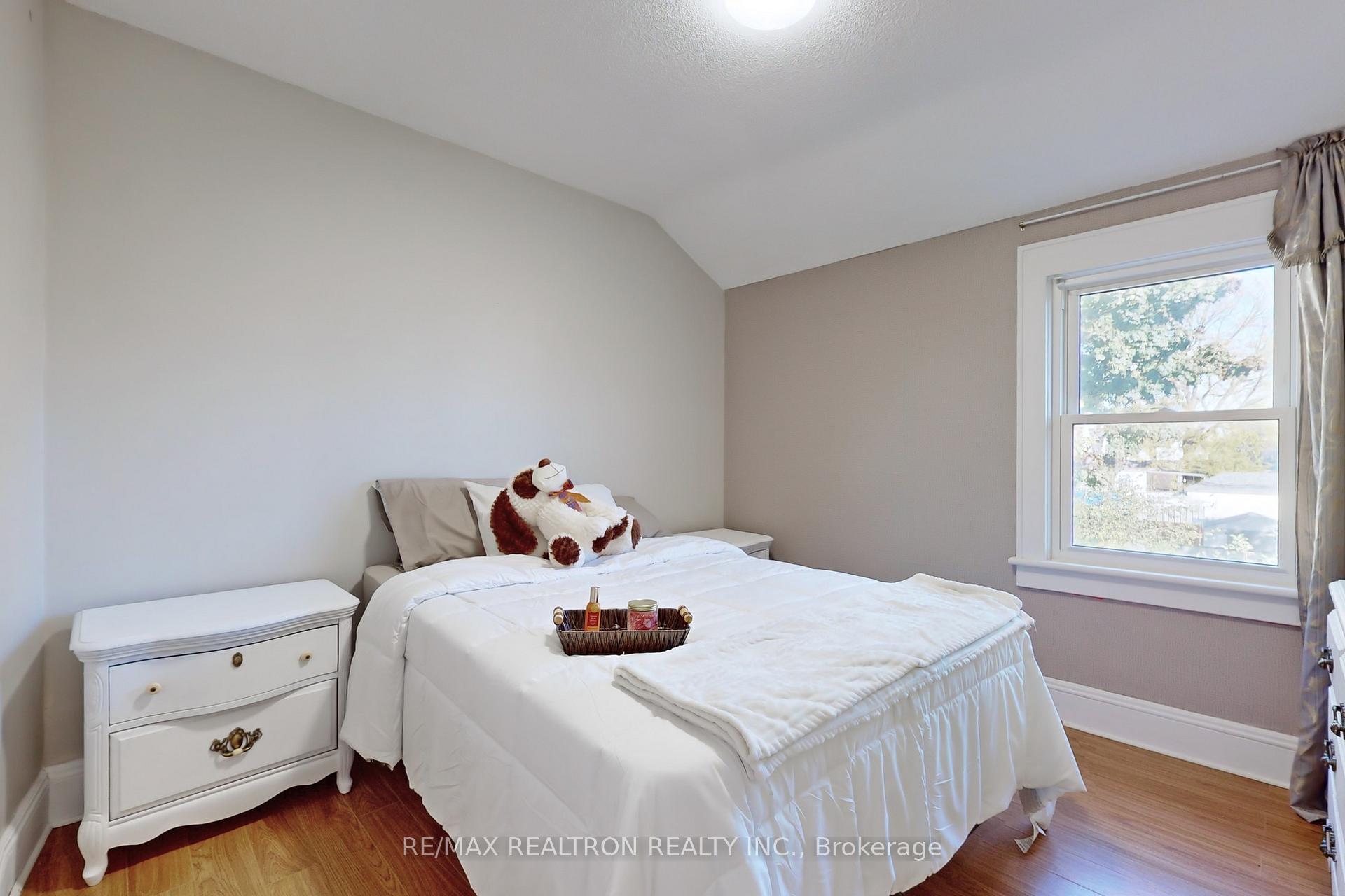 Photo 22 of 14 Myrtle Avenue, Welland, Welland Downtown — HOMEH