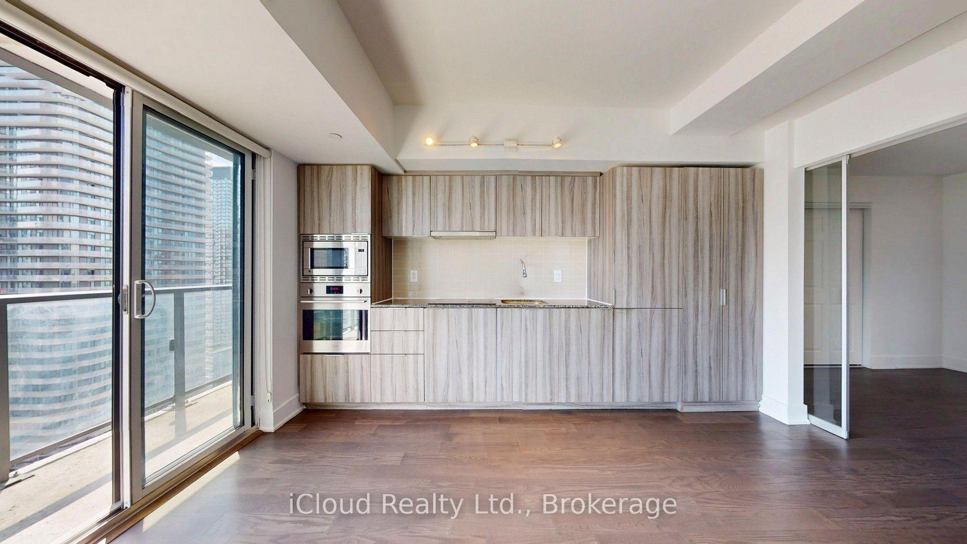 Photo 8 of Unit 2818, 955 Bay Street, Toronto, Bay Street Corridor — HOMEH