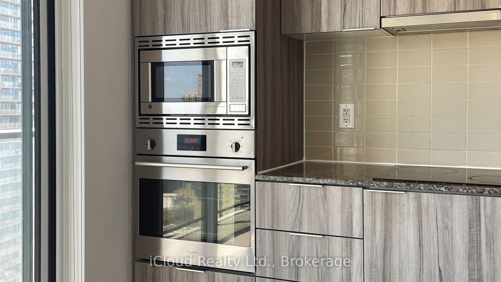Photo 11 of Unit 2818, 955 Bay Street, Toronto, Bay Street Corridor — HOMEH