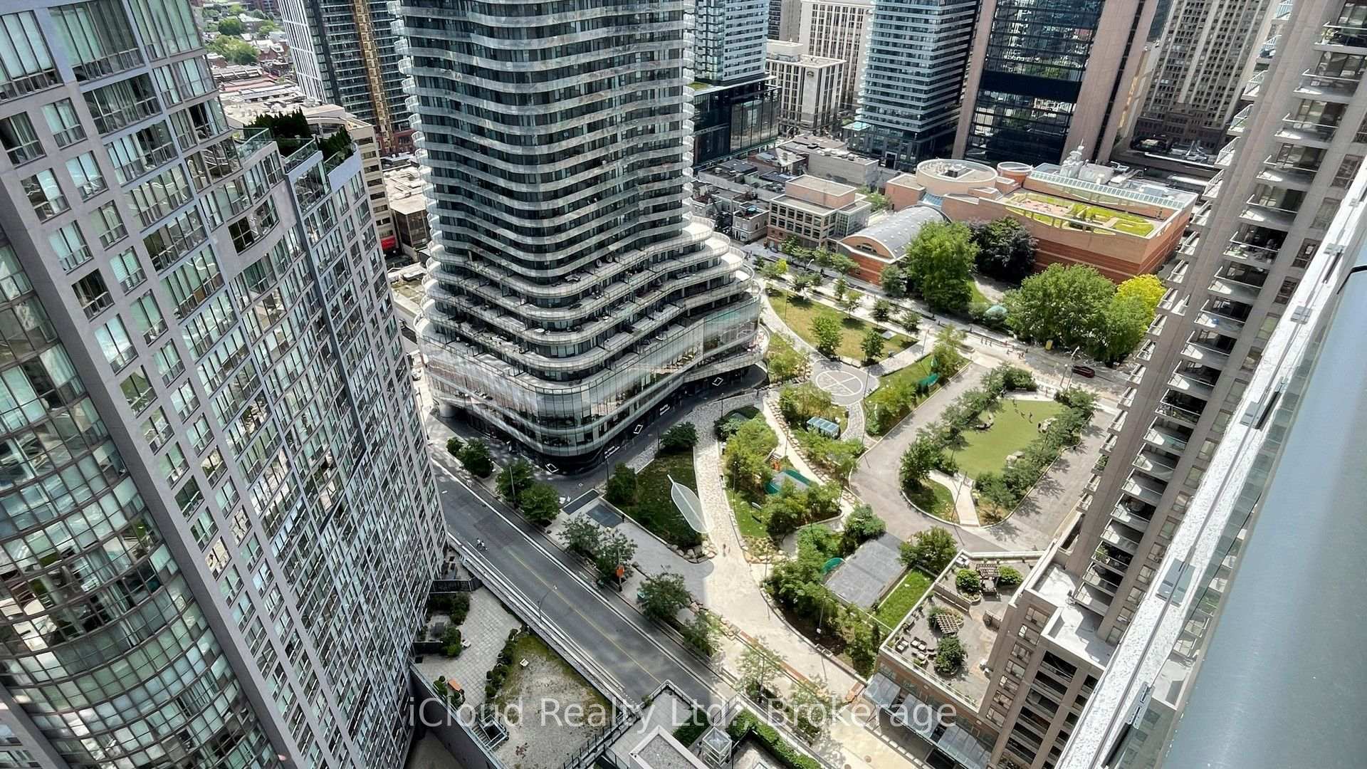 Photo 34 of Unit 2818, 955 Bay Street, Toronto, Bay Street Corridor — HOMEH