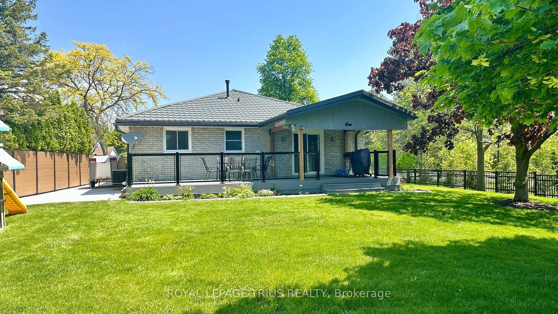Photo 9 of 1 Edenridge Drive, Haldimand — HOMEH