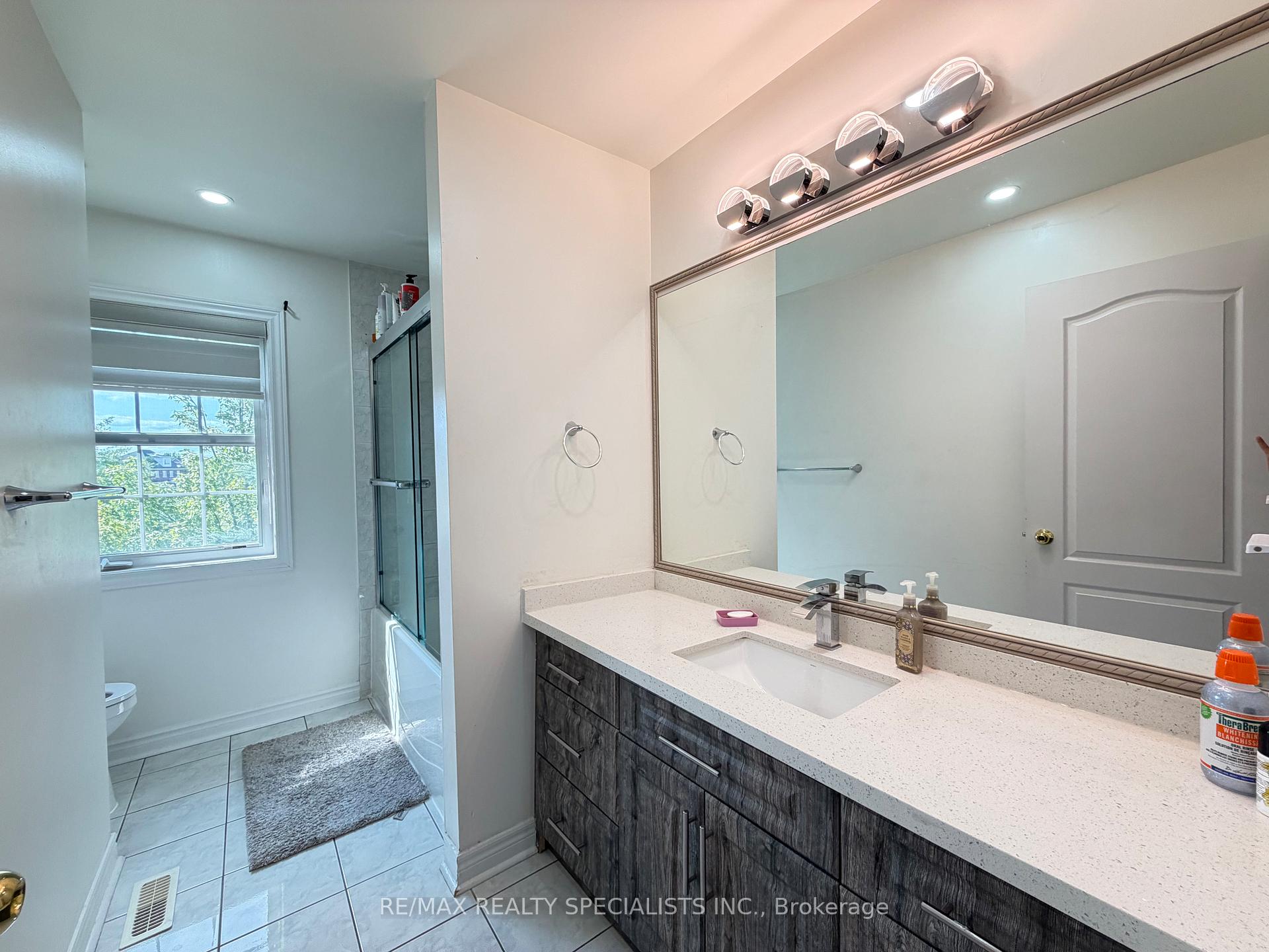 Photo 40 of 214 Mccready Drive, Milton, Scott — HOMEH