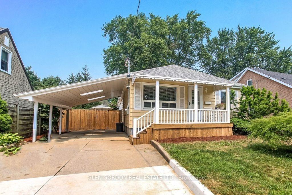 Photo 3 of 1620 Scott Street, London, East H — HOMEH