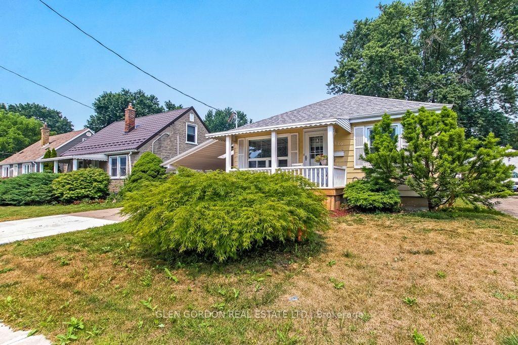 Photo 5 of 1620 Scott Street, London, East H — HOMEH