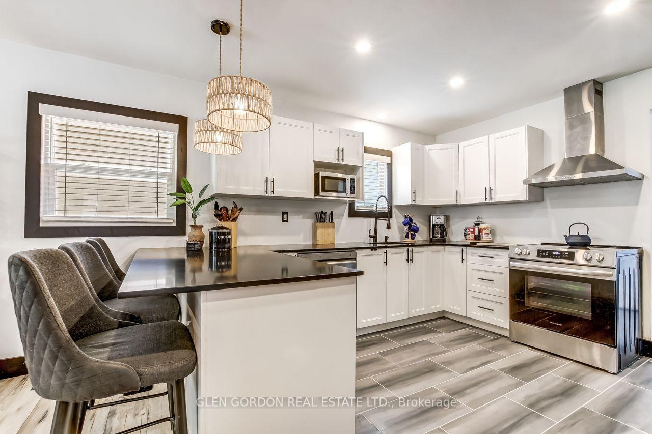Photo 9 of 1620 Scott Street, London, East H — HOMEH