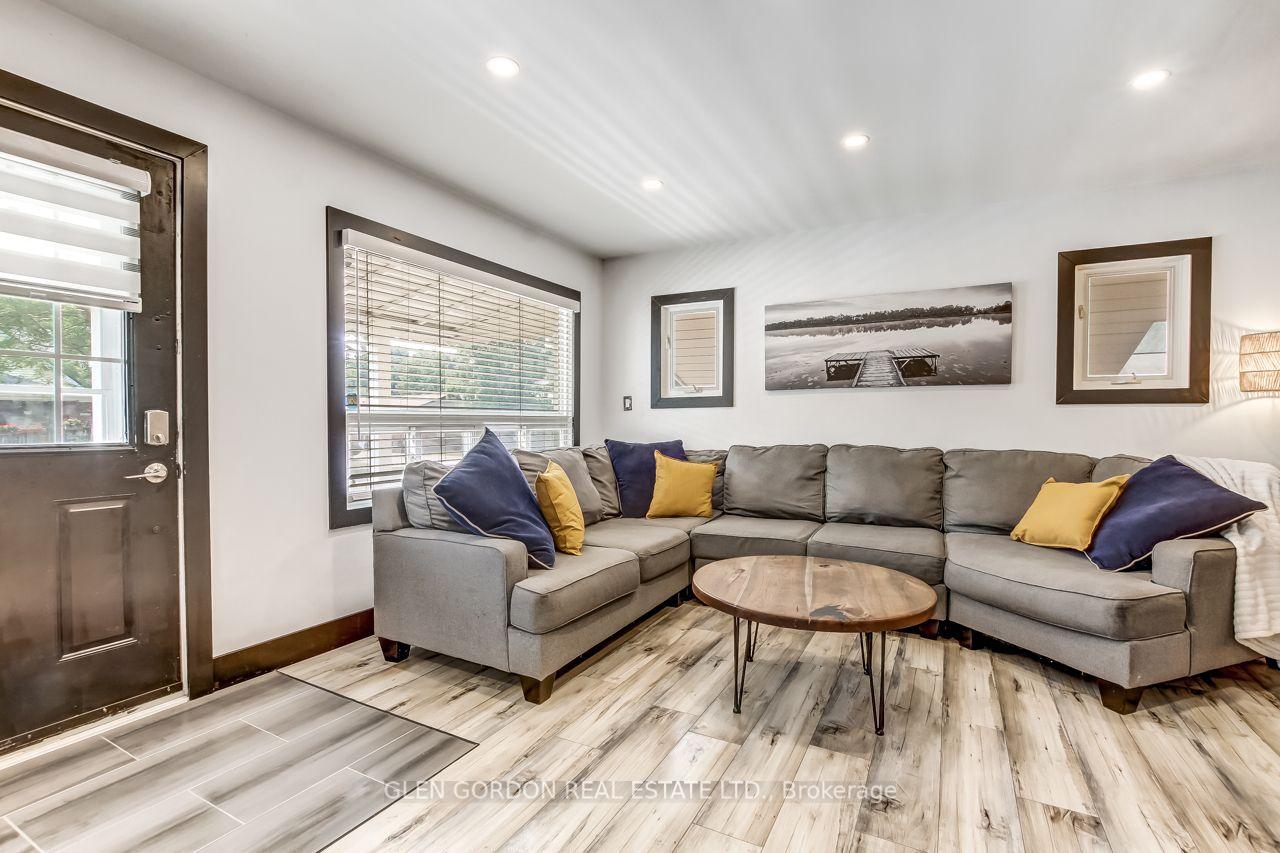 Photo 17 of 1620 Scott Street, London, East H — HOMEH