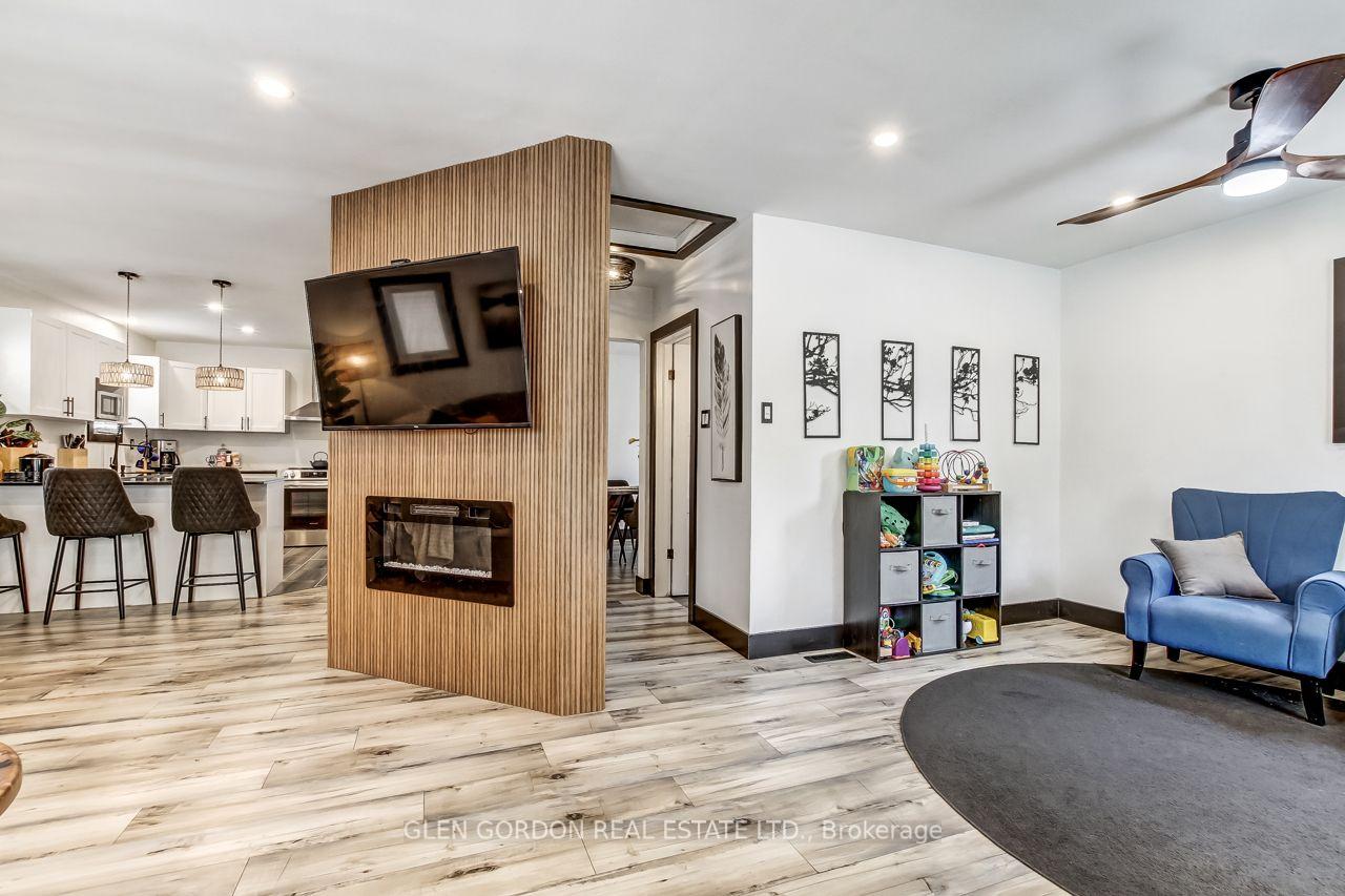 Photo 23 of 1620 Scott Street, London, East H — HOMEH