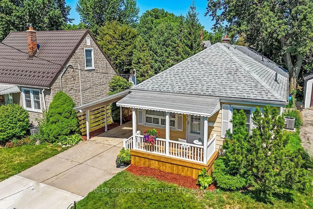 Photo 6 of 1620 Scott Street, London, East H — HOMEH