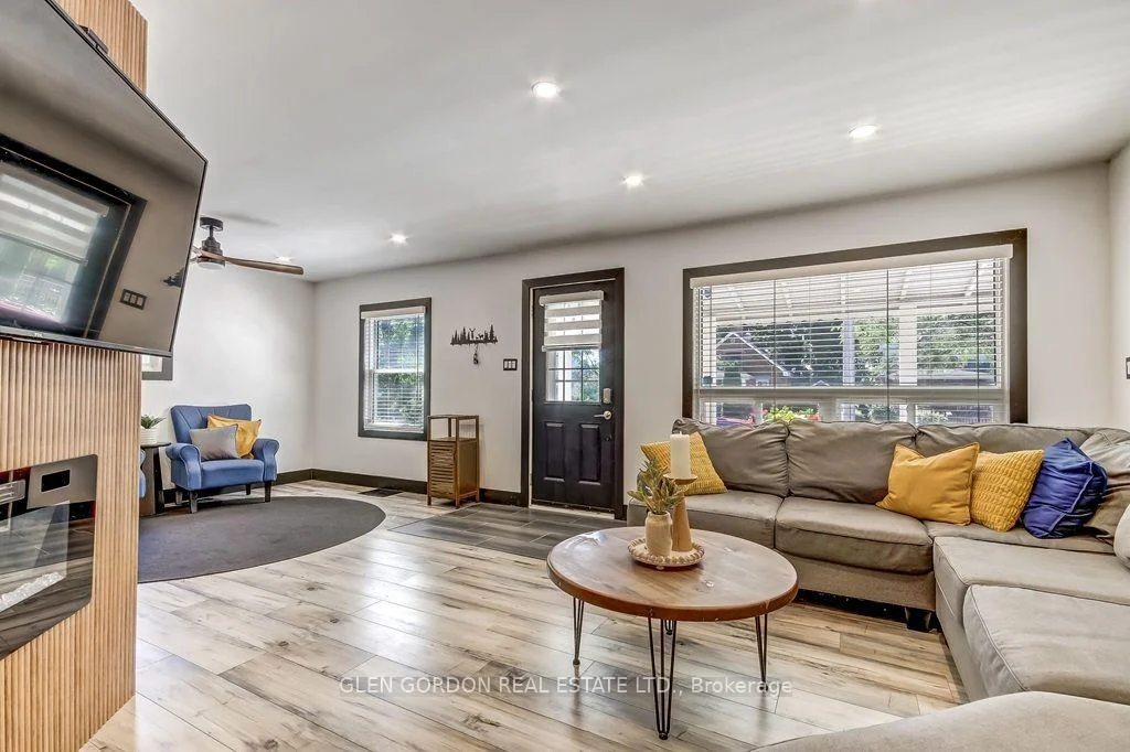 Photo 24 of 1620 Scott Street, London, East H — HOMEH