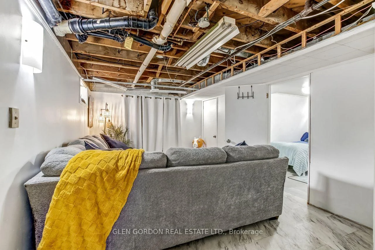 Photo 44 of 1620 Scott Street, London, East H — HOMEH