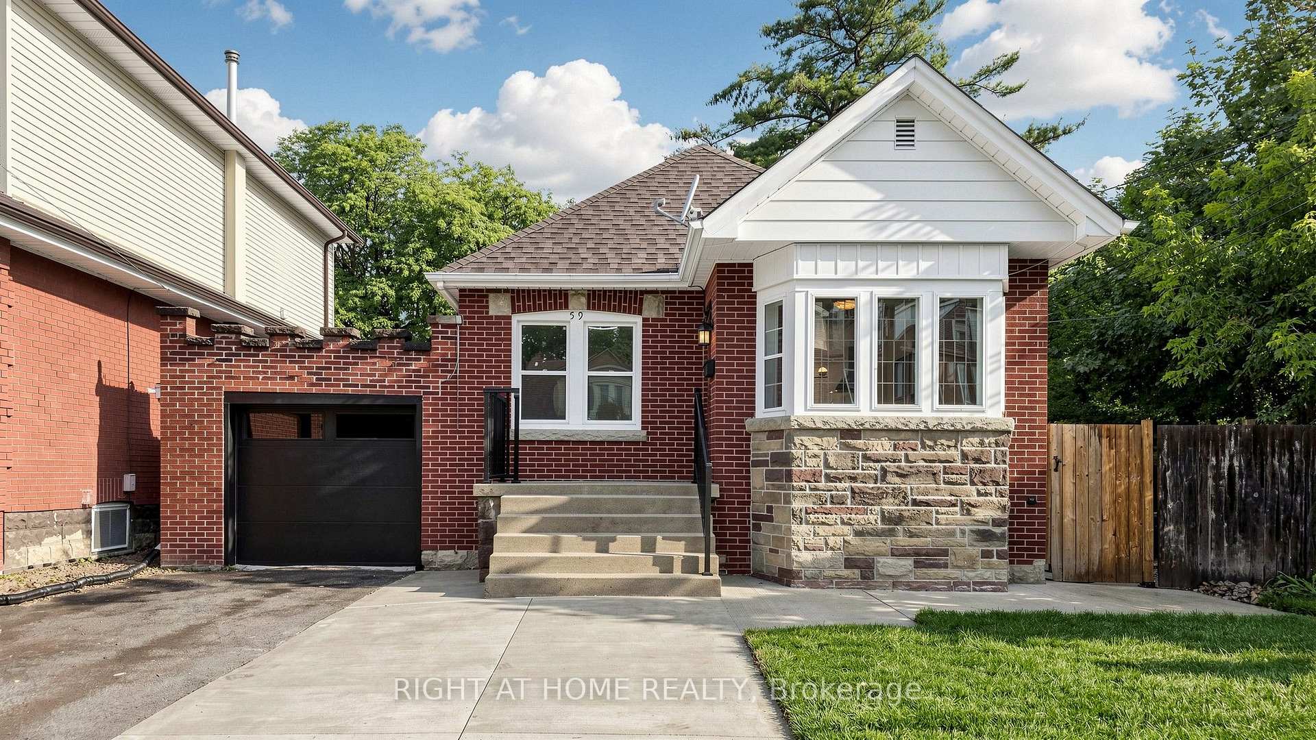 Photo of 59 Longwood Road N