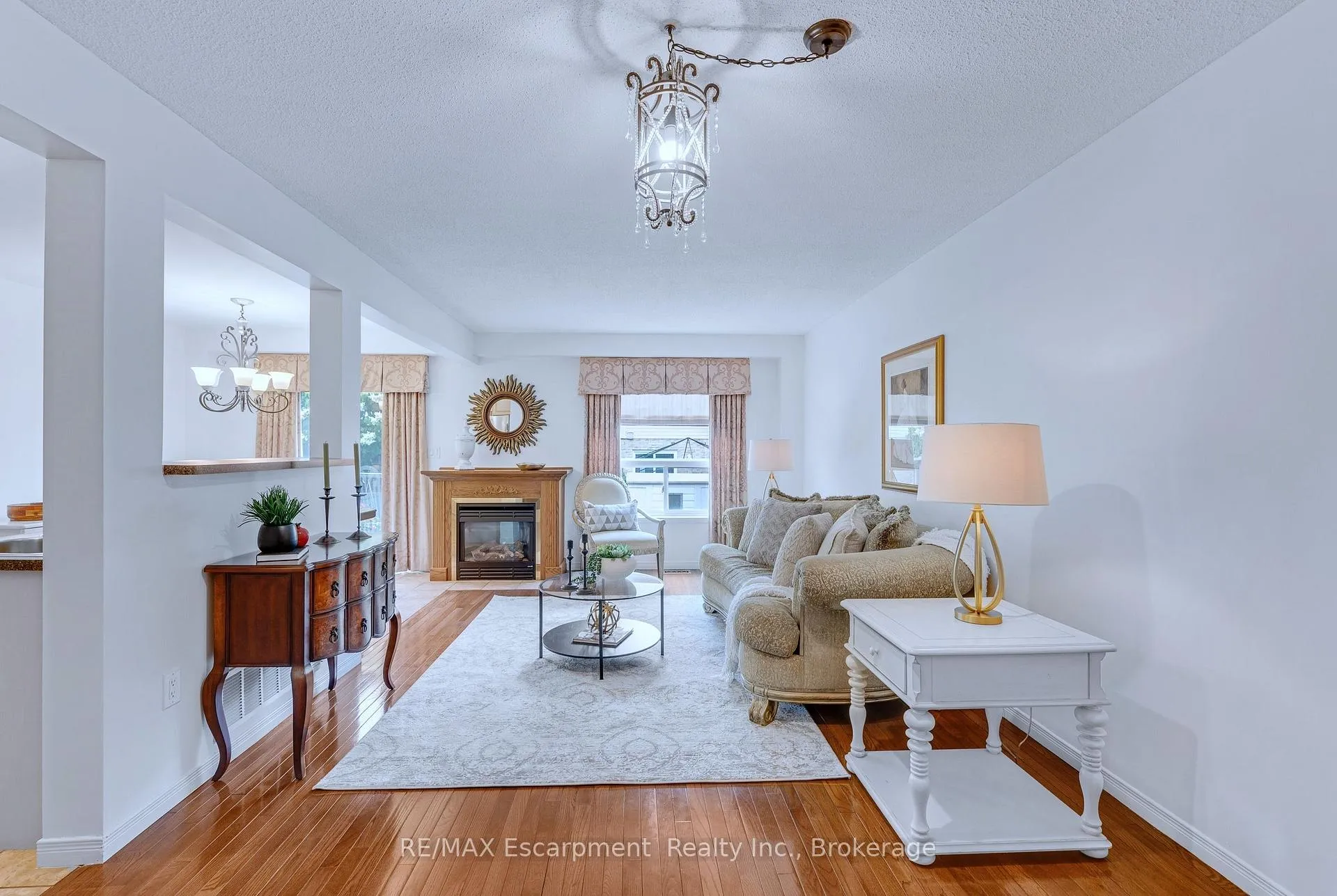 Photo 8 of 117 Frances Avenue, Hamilton, Lakeshore — HOMEH