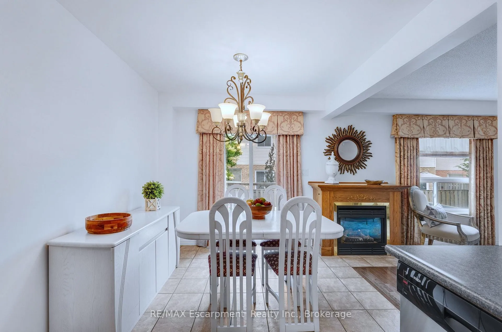 Photo 13 of 117 Frances Avenue, Hamilton, Lakeshore — HOMEH