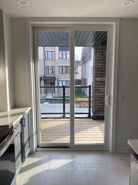 Photo 3 of 16 William Shearn Crescent, Markham, Angus Glen — HOMEH