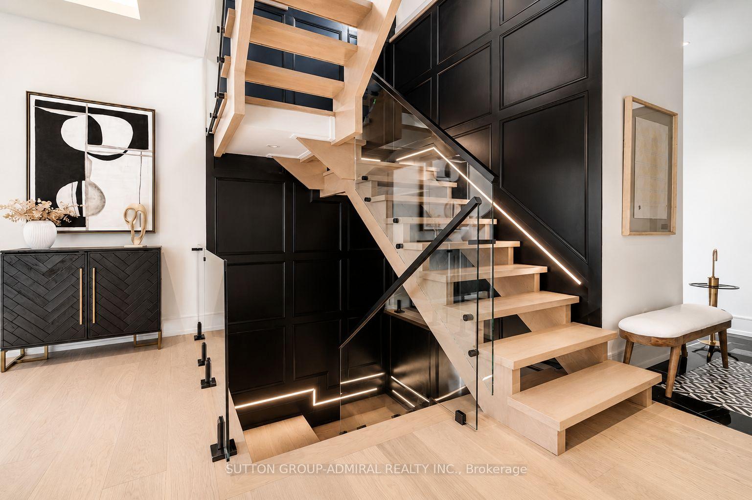 Photo 9 of 98 Babcombe Drive, Markham, Bayview Glen — HOMEH