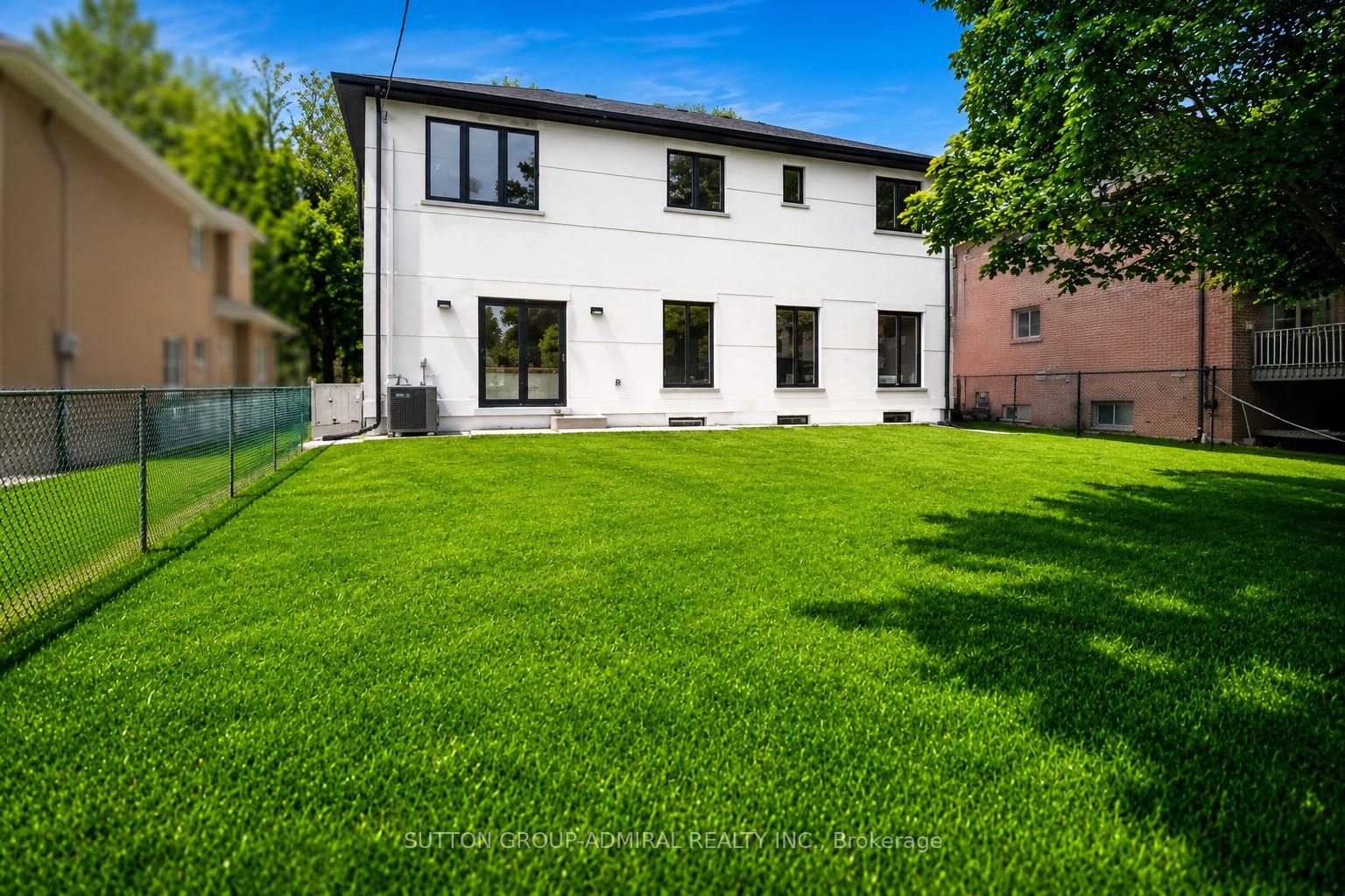 Photo 32 of 98 Babcombe Drive, Markham, Bayview Glen — HOMEH