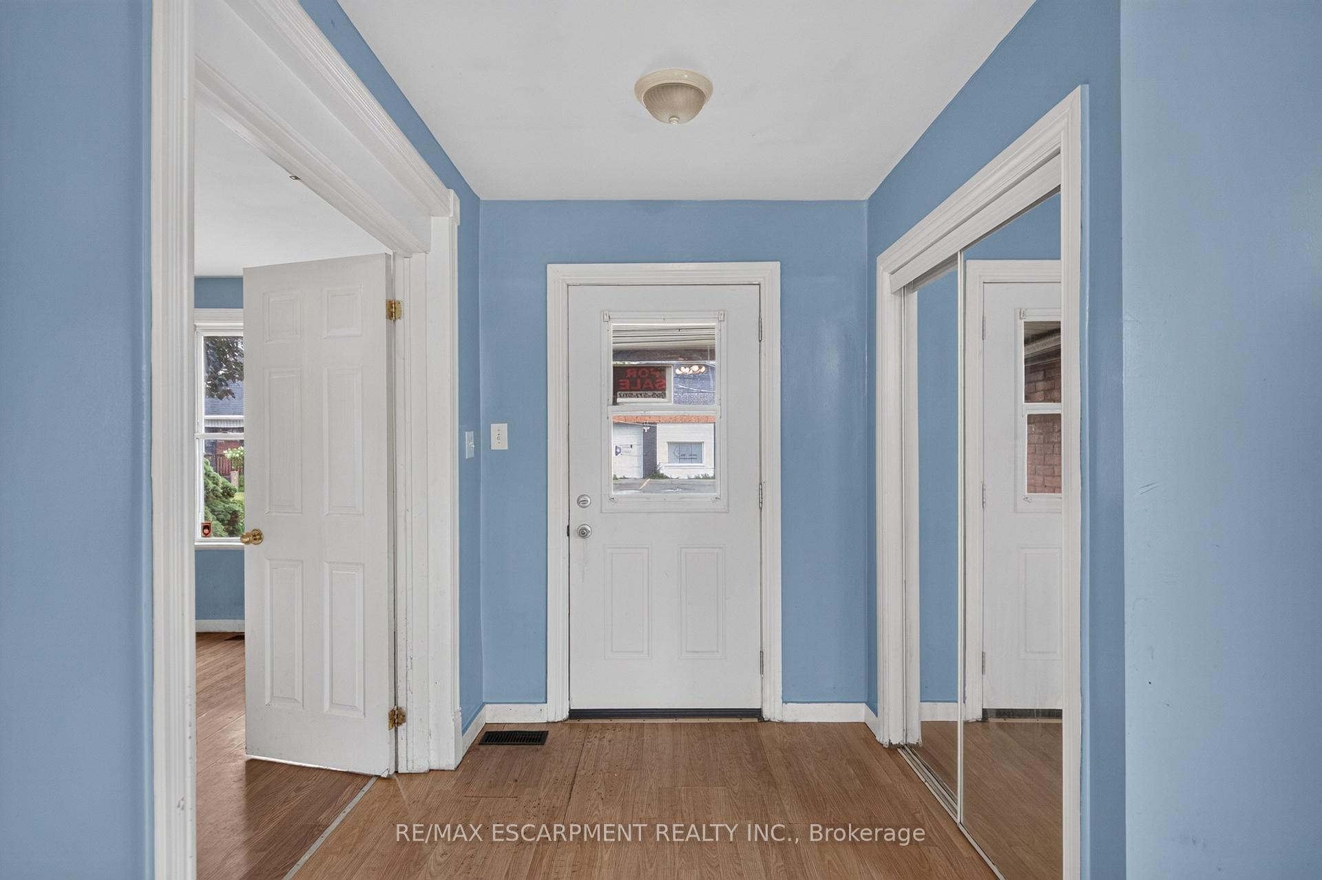 Photo 4 of 250 Murray Street, Brantford, East Ward — HOMEH