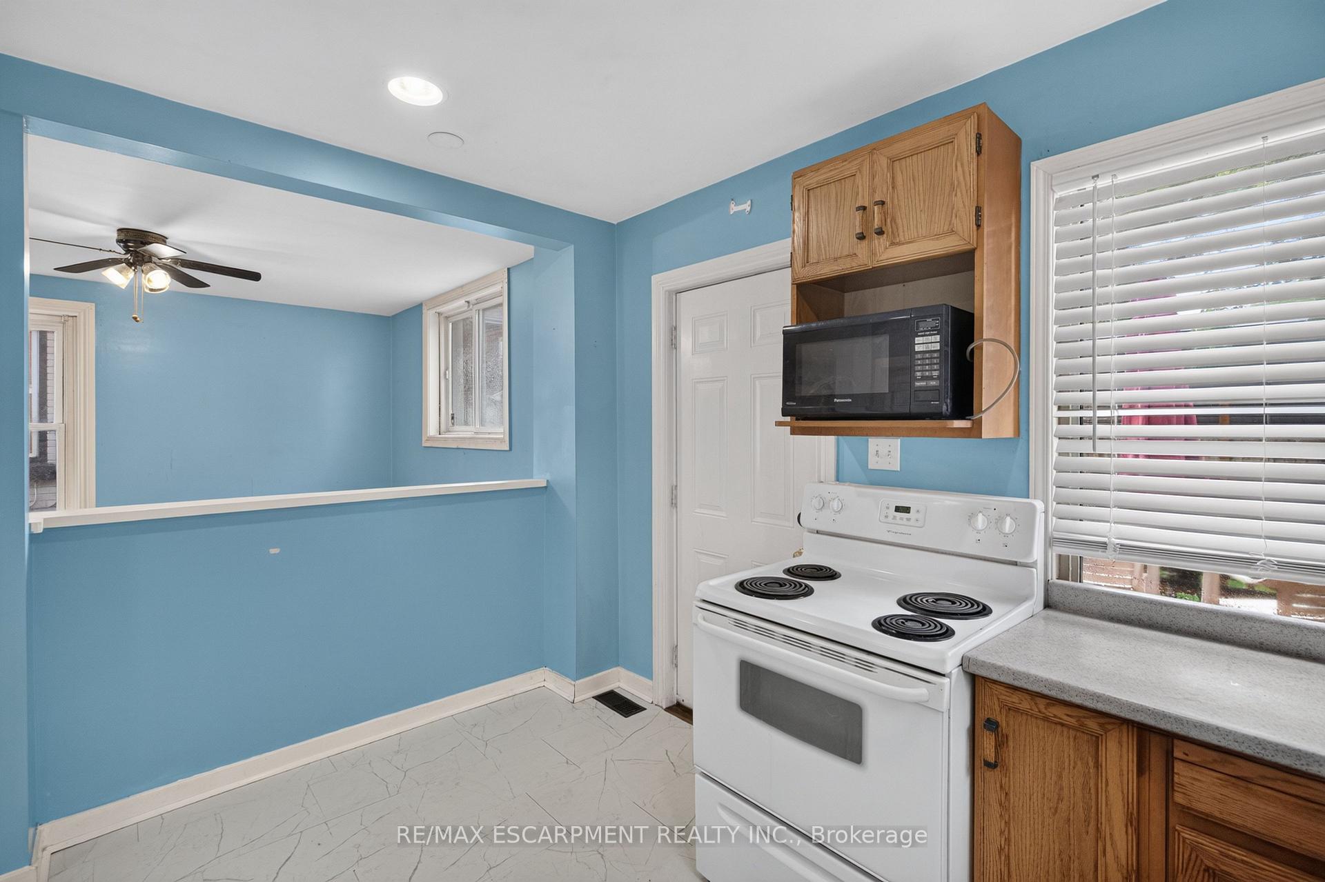 Photo 10 of 250 Murray Street, Brantford, East Ward — HOMEH