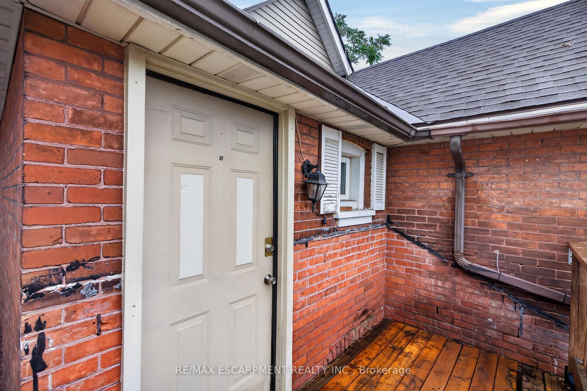 Photo 13 of 250 Murray Street, Brantford, East Ward — HOMEH