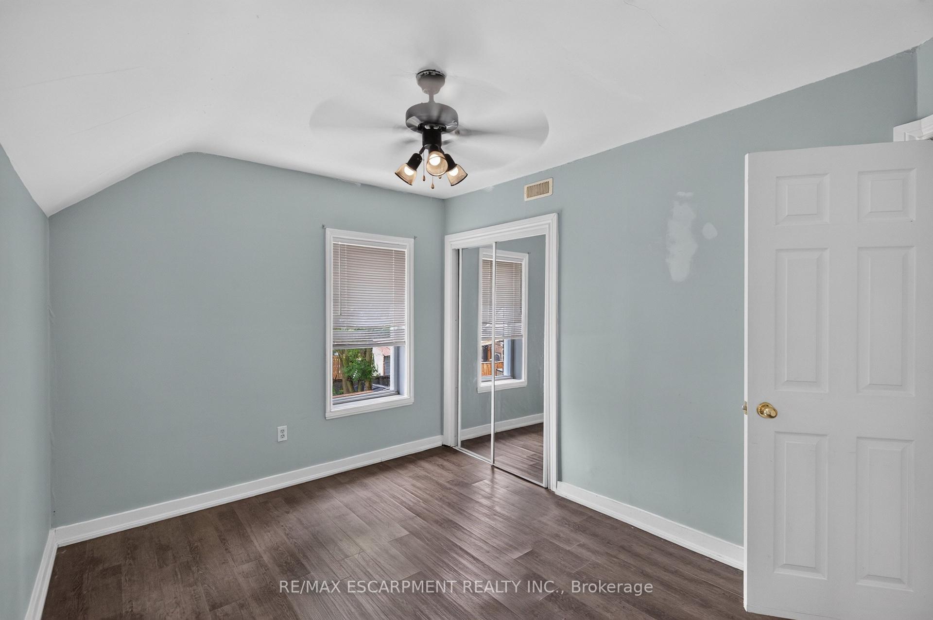 Photo 16 of 250 Murray Street, Brantford, East Ward — HOMEH