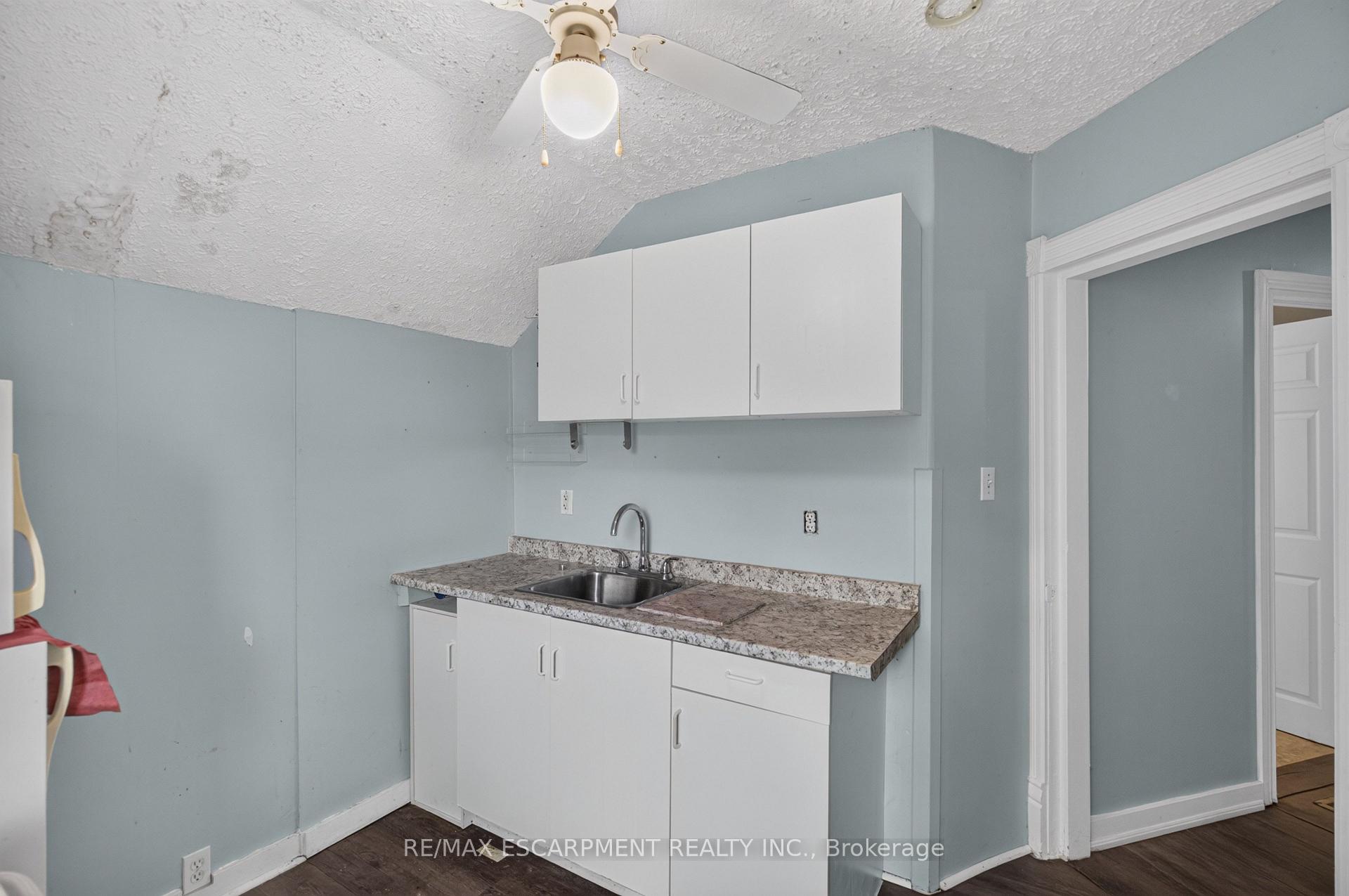 Photo 19 of 250 Murray Street, Brantford, East Ward — HOMEH
