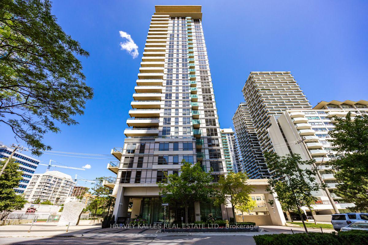 Front of Unit 813, 70 Roehampton Avenue