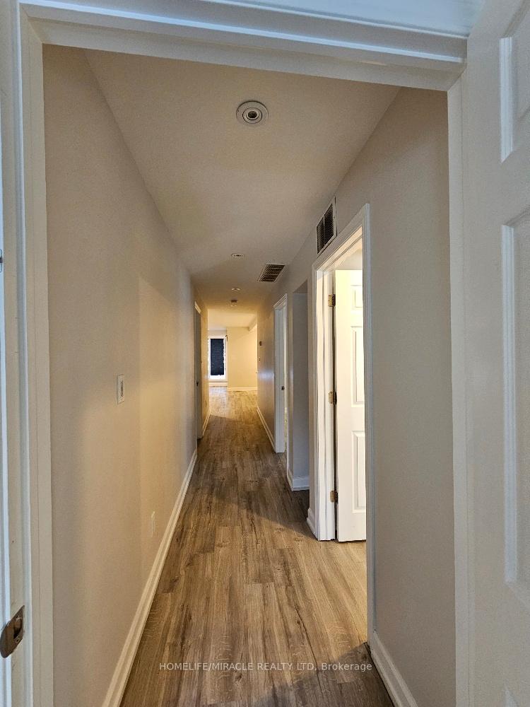 Photo 6 of 397 Pharmacy Avenue, Scarborough, Clairlea-Birchmount — HOMEH
