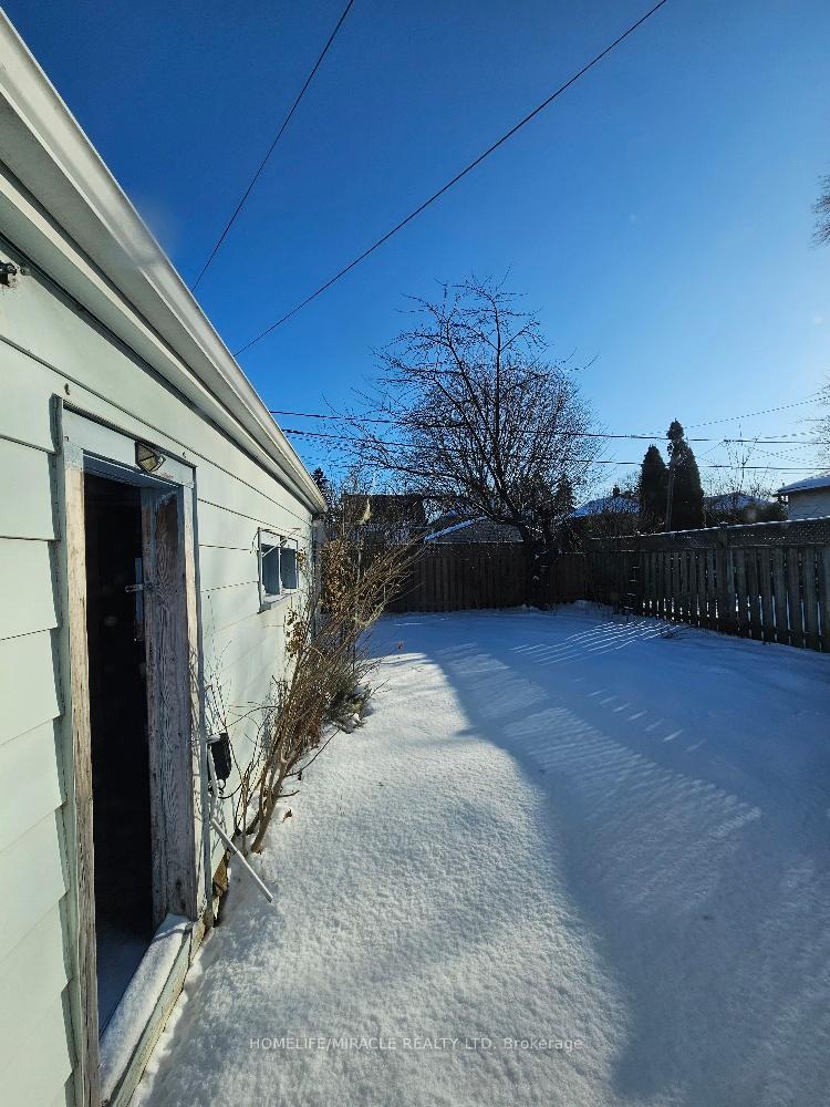 Photo 17 of 397 Pharmacy Avenue, Scarborough, Clairlea-Birchmount — HOMEH