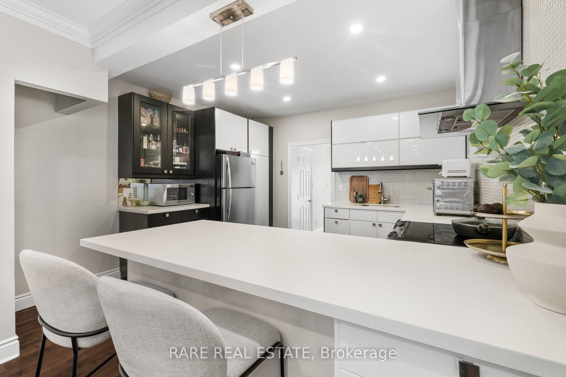 Photo 14 of 615 Miverton Boulevard, Toronto, Danforth — HOMEH