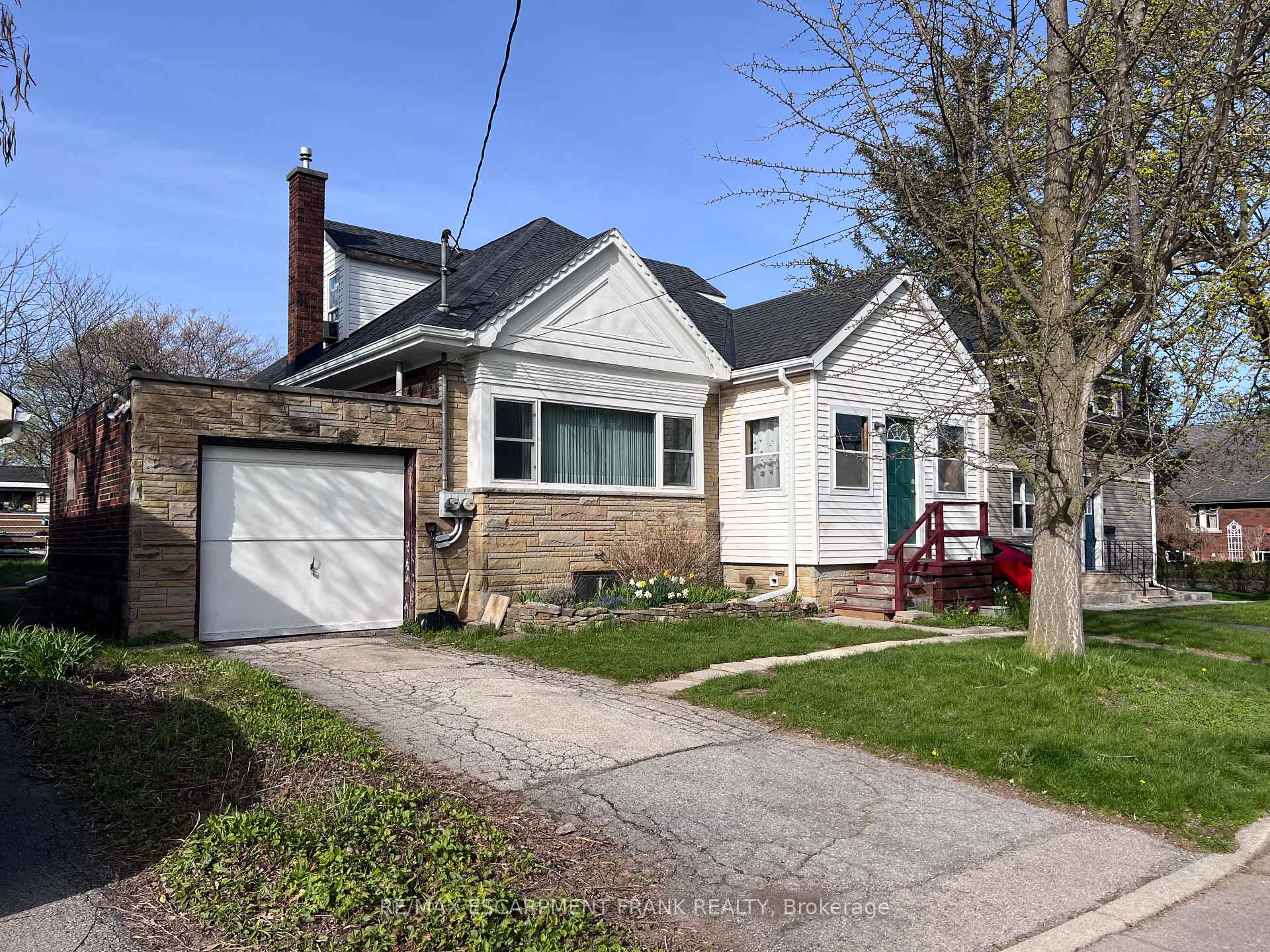 Photo 2 of 196 Glen Road, Hamilton, Westdale — HOMEH