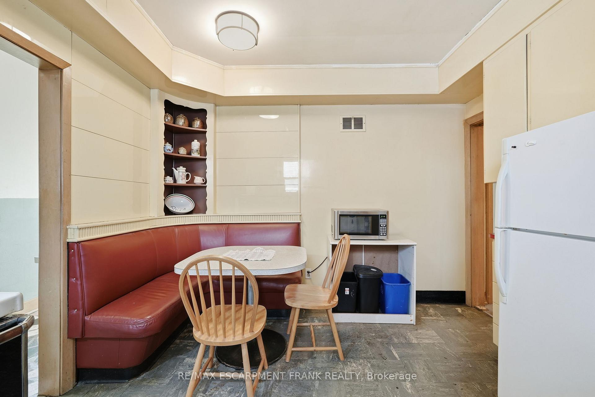 Photo 5 of 196 Glen Road, Hamilton, Westdale — HOMEH