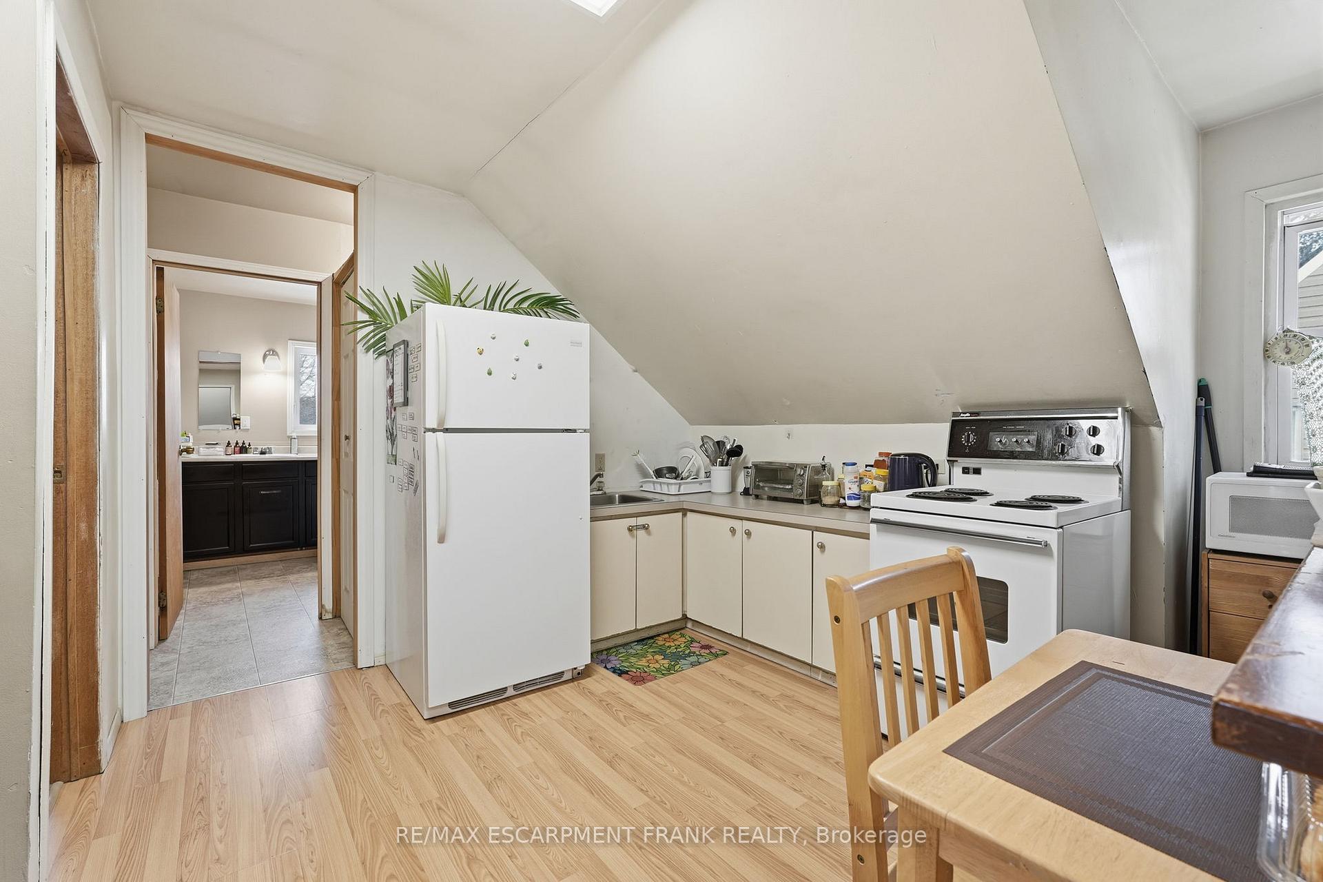 Photo 39 of 196 Glen Road, Hamilton, Westdale — HOMEH