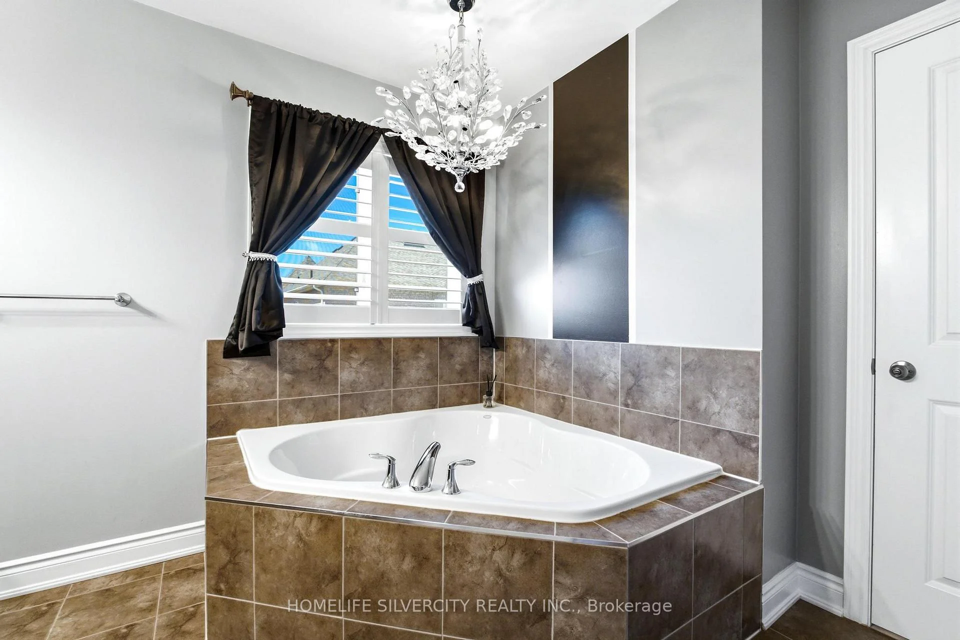 Photo 38 of 64 Scotchmere Crescent, Brampton, Bram East — HOMEH