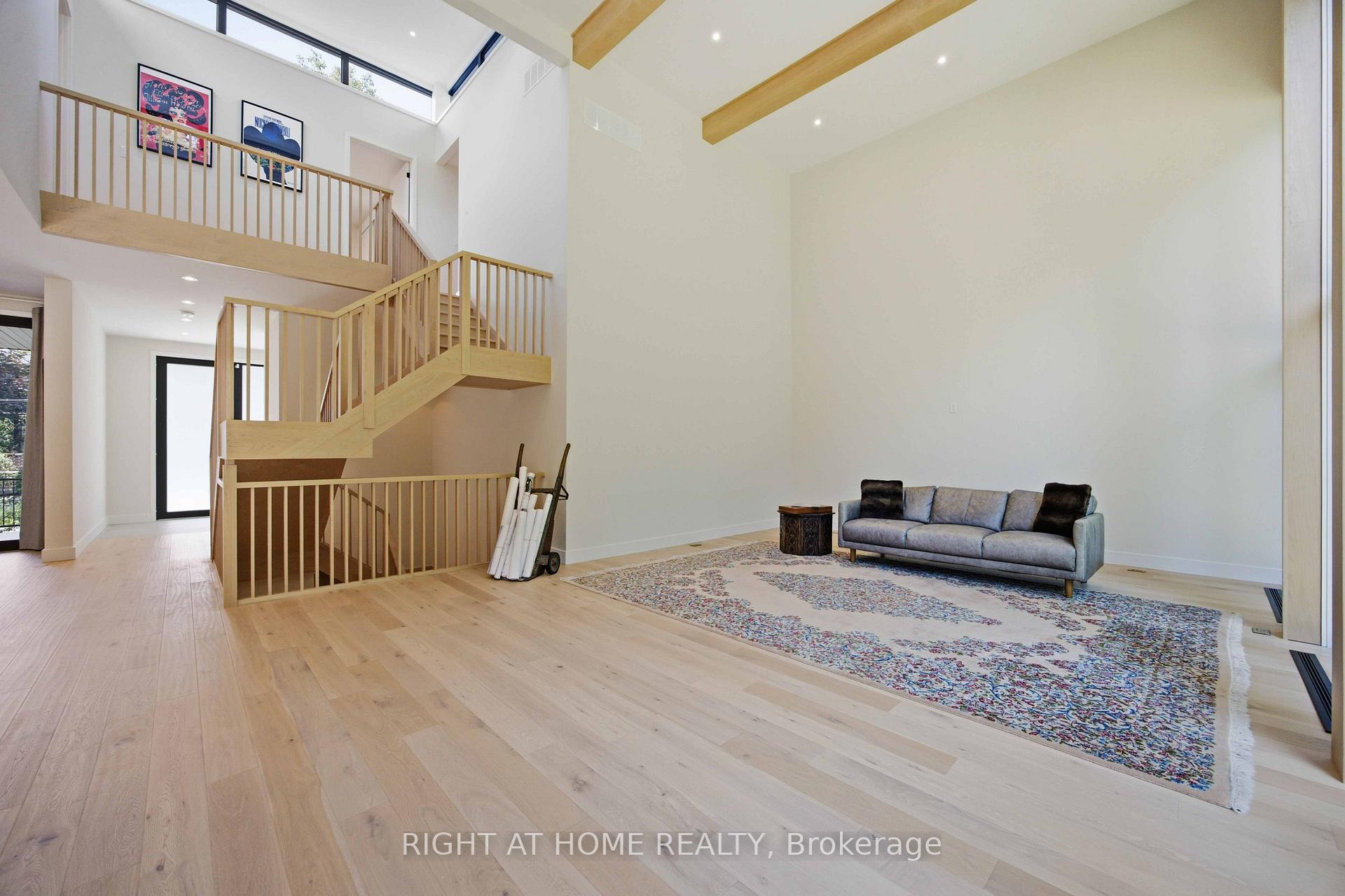 Photo 21 of 41 Bonnyview Drive, Etobicoke, Stonegate-Queensway — HOMEH