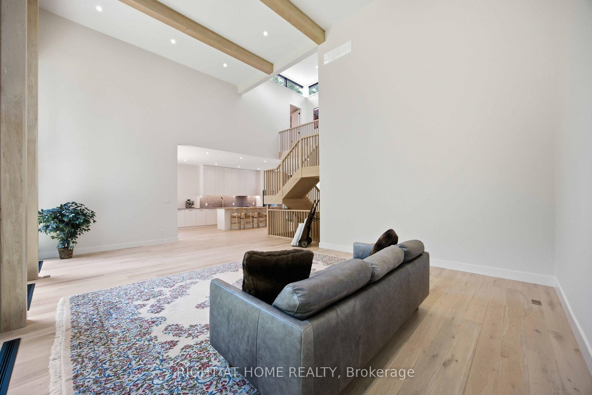 Photo 22 of 41 Bonnyview Drive, Etobicoke, Stonegate-Queensway — HOMEH