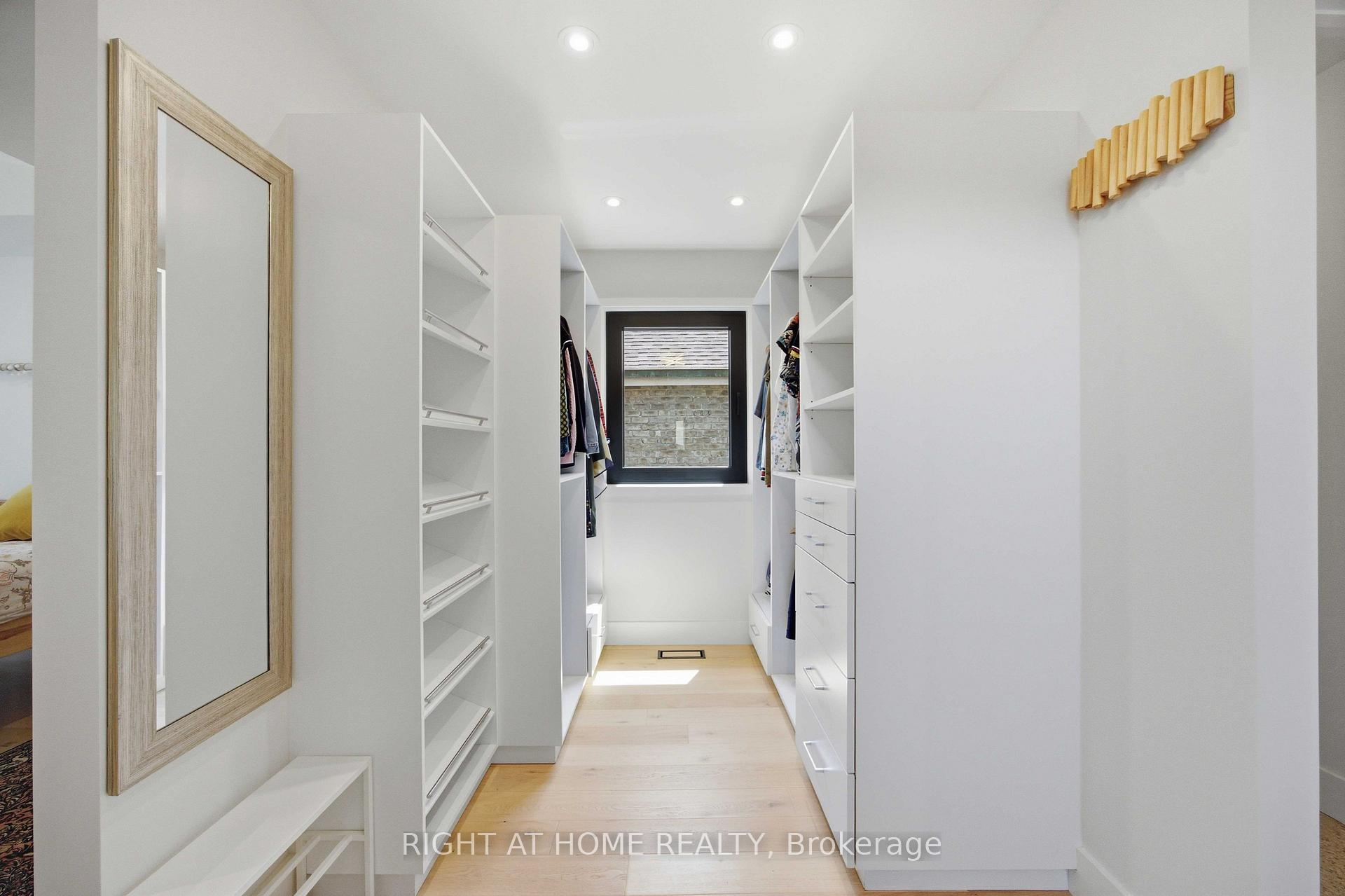 Photo 26 of 41 Bonnyview Drive, Etobicoke, Stonegate-Queensway — HOMEH