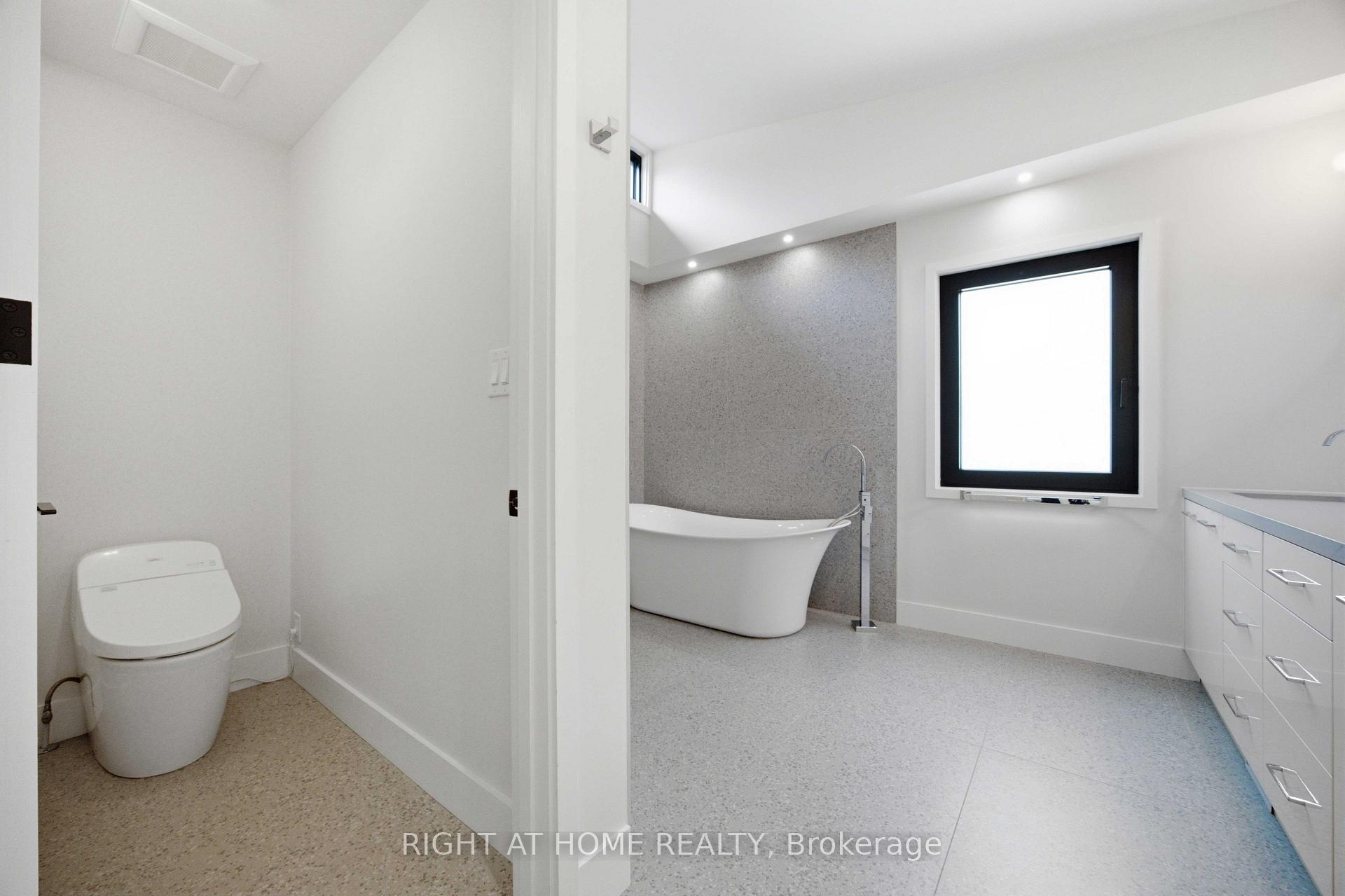 Photo 30 of 41 Bonnyview Drive, Etobicoke, Stonegate-Queensway — HOMEH